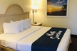 Days Inn & Suites by Wyndham Navarre - near Beaches/Hurlburt - Second Medium