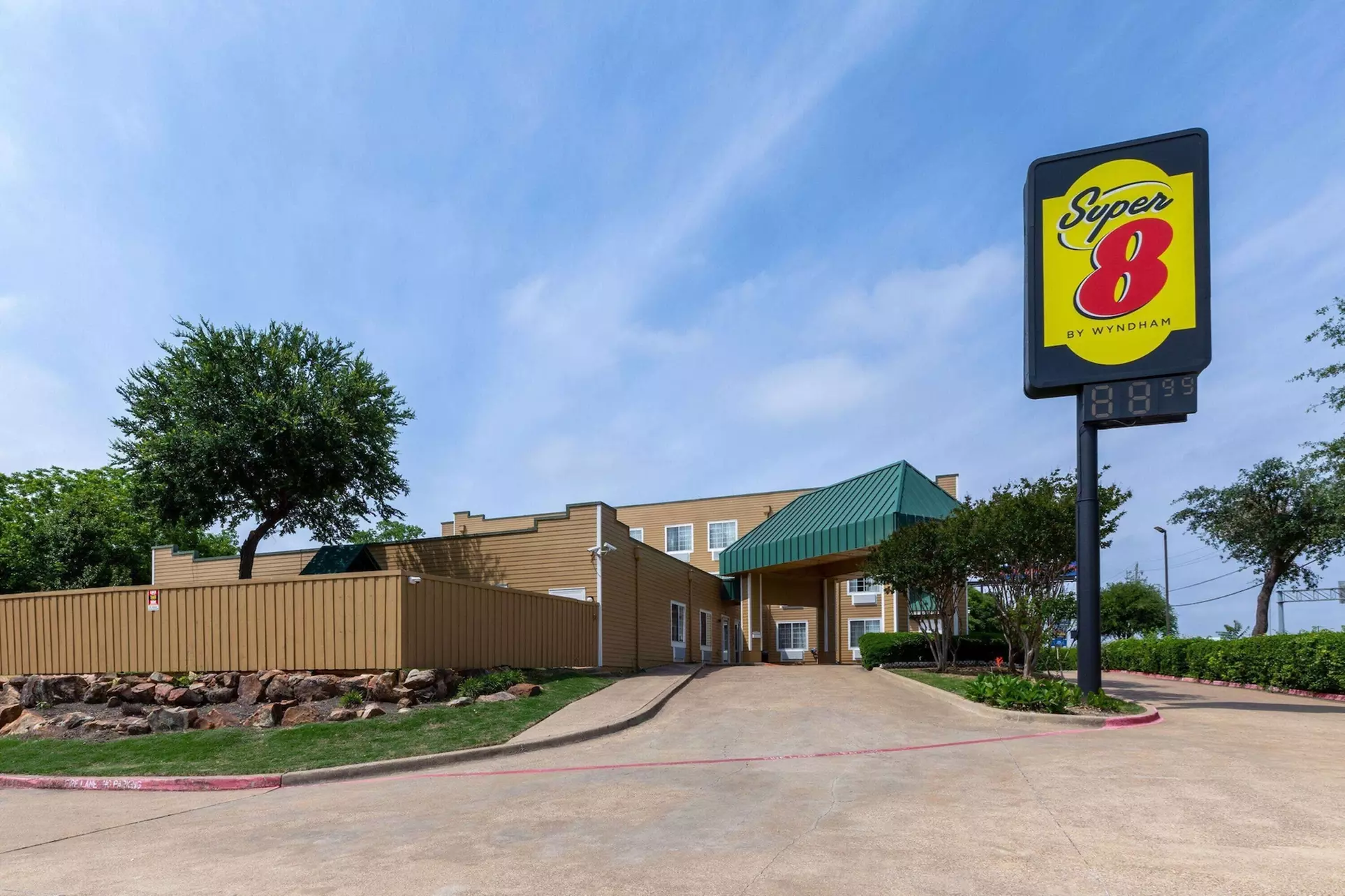 Super 8 by Wyndham Garland/Rowlett/East Dallas Area - Primary Image