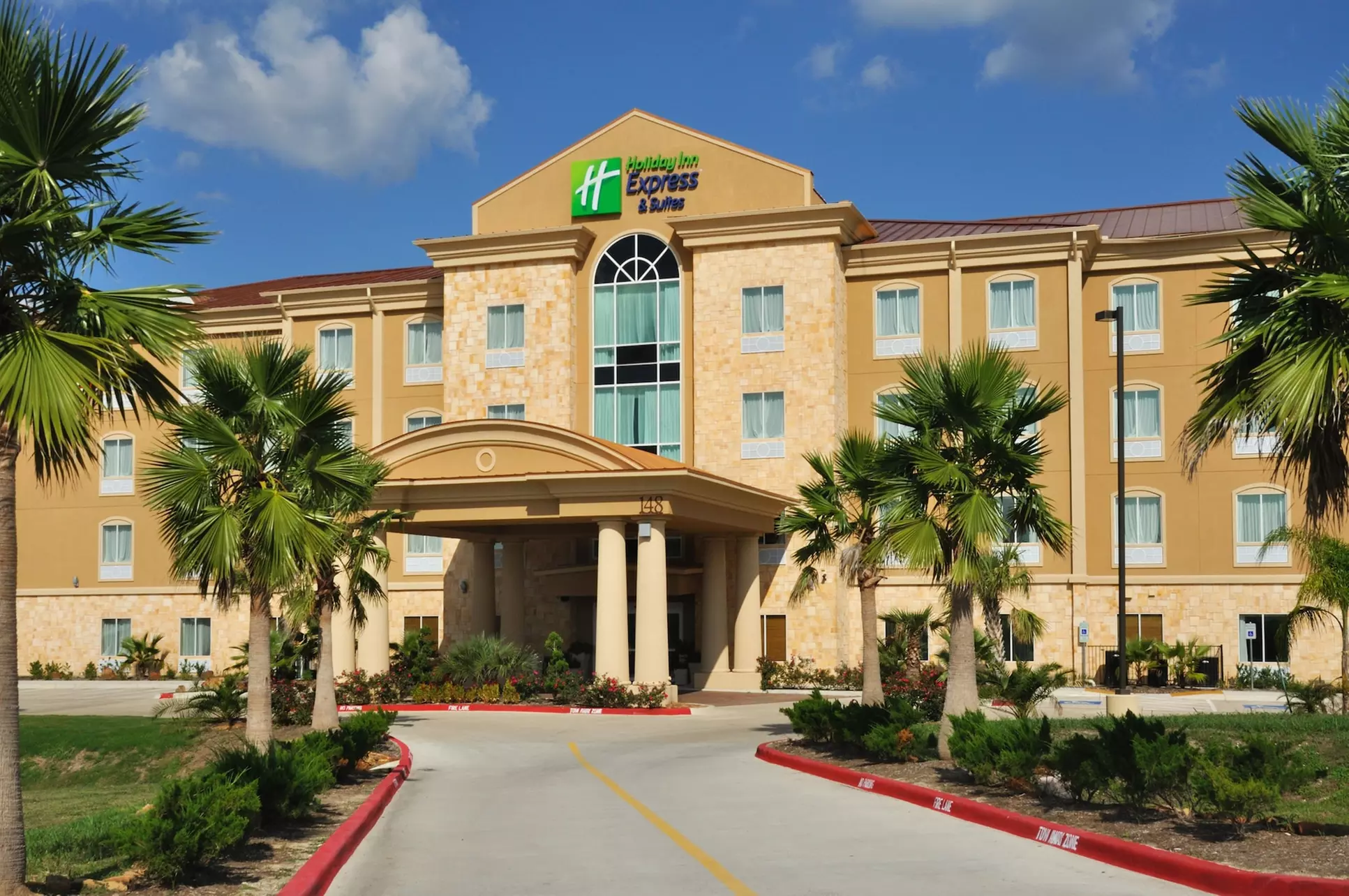 Holiday Inn Express Hotel & Suites Huntsville by IHG - Primary Image