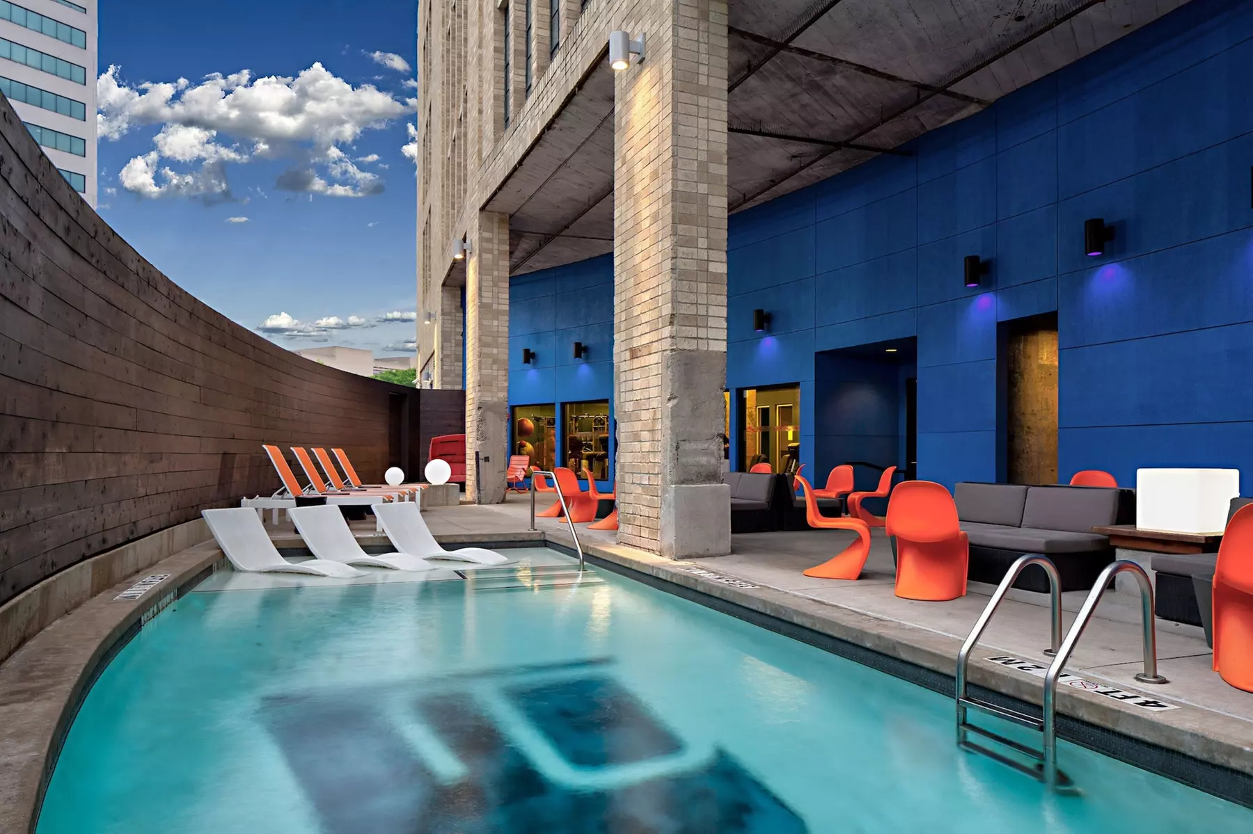 Aloft Dallas Downtown - Primary Image
