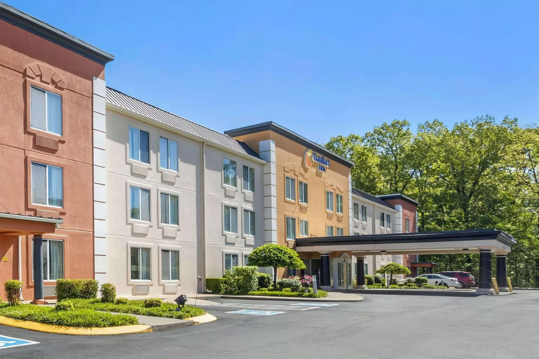 Comfort Inn Dickson - Primary Image