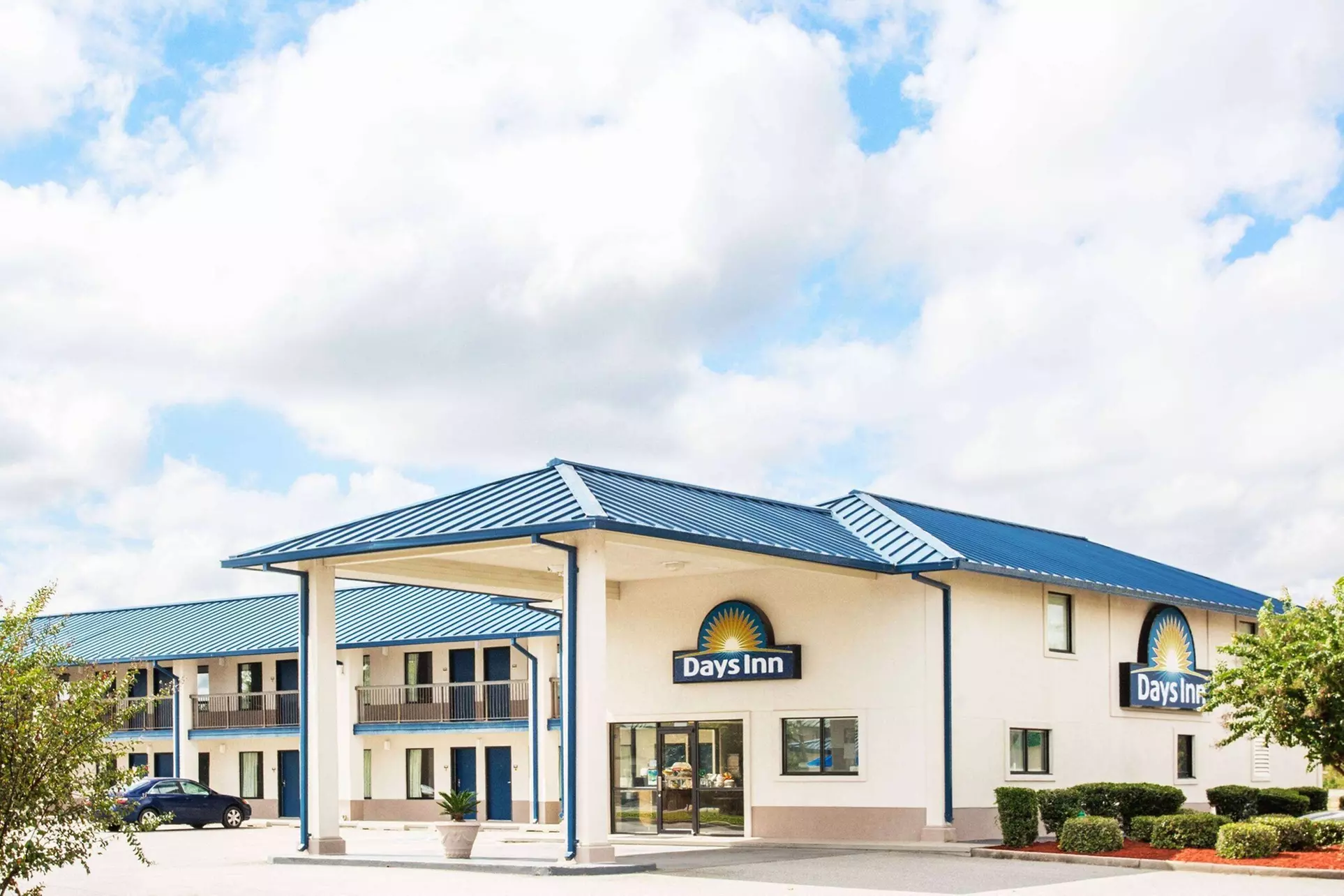 Days Inn by Wyndham Valdosta I-75 - Primary Image