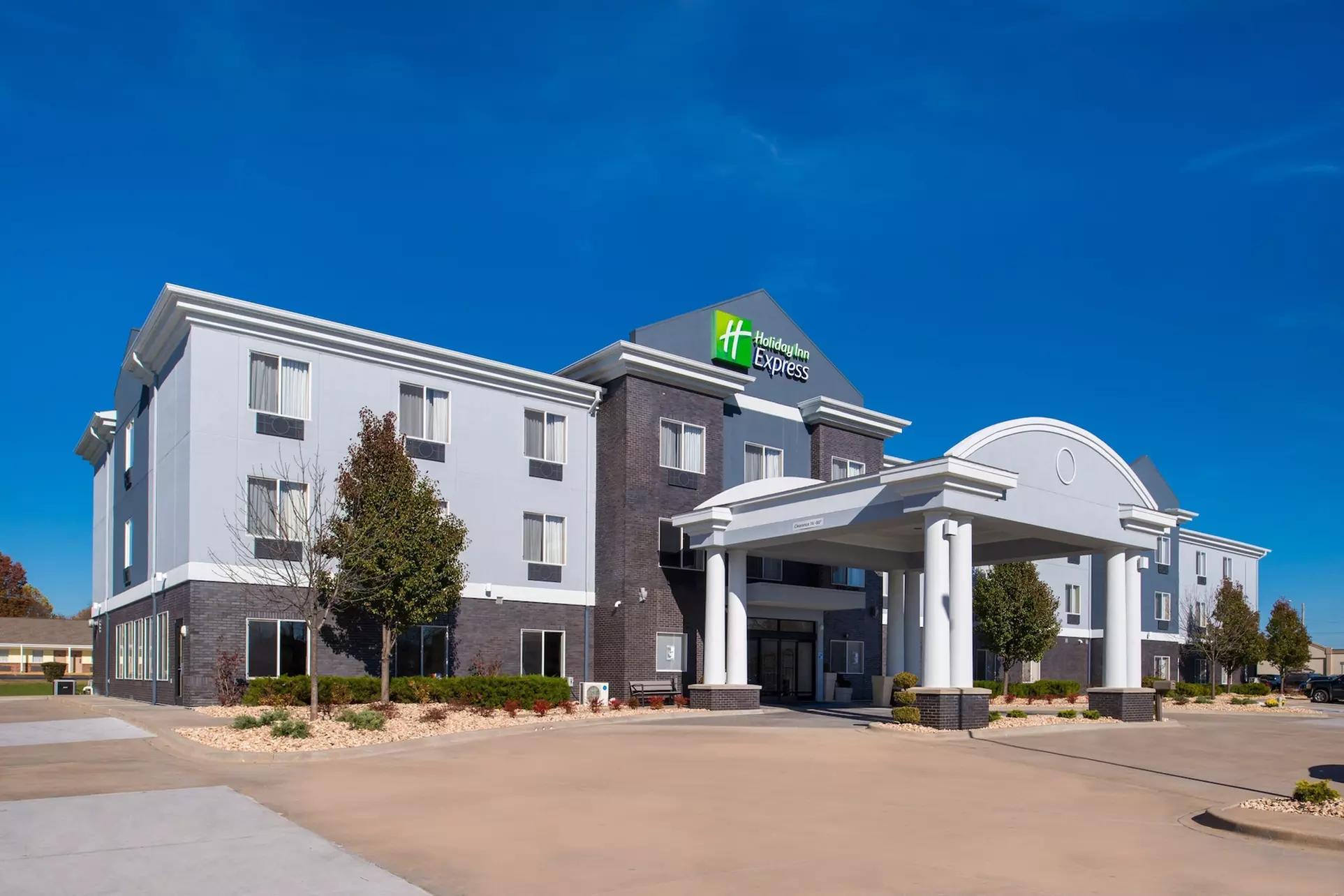 Holiday Inn Express Hotel & Suites Pittsburg by IHG - Primary Image