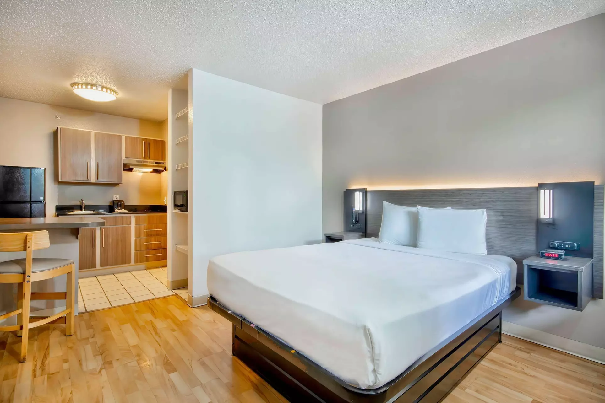 Studio 6 San Antonio, TX - Medical Center - Primary Image