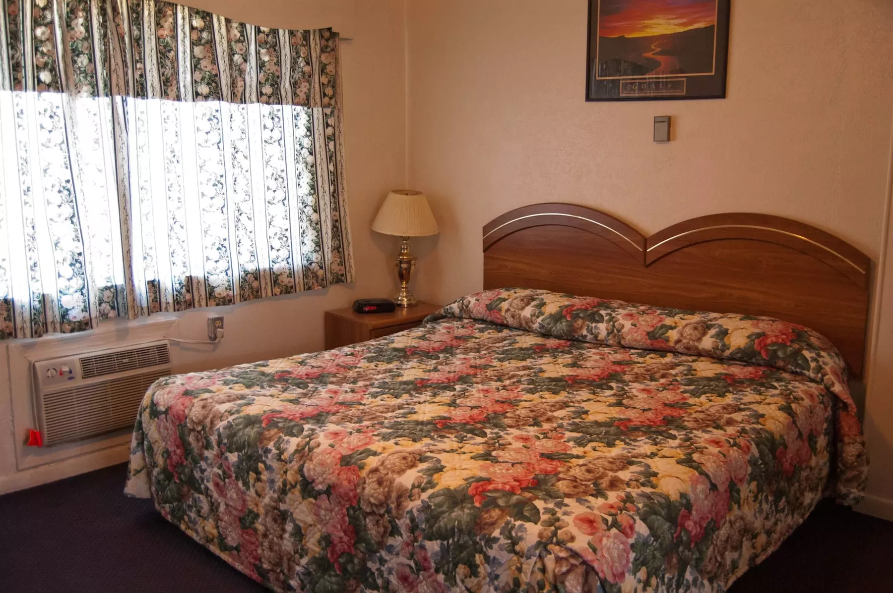 Nob Hill Lodge - Image 6