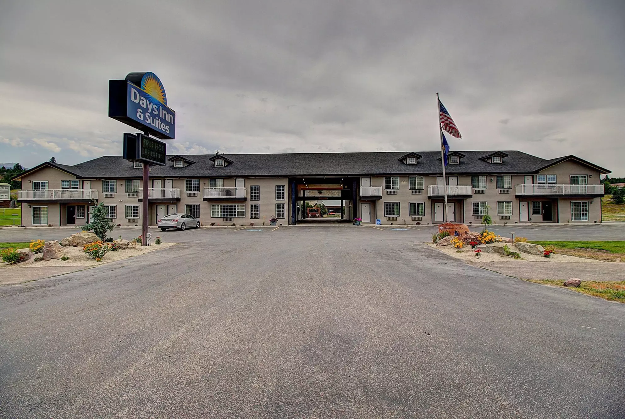 Days Inn by Wyndham Lolo / Missoula Area - Primary Image
