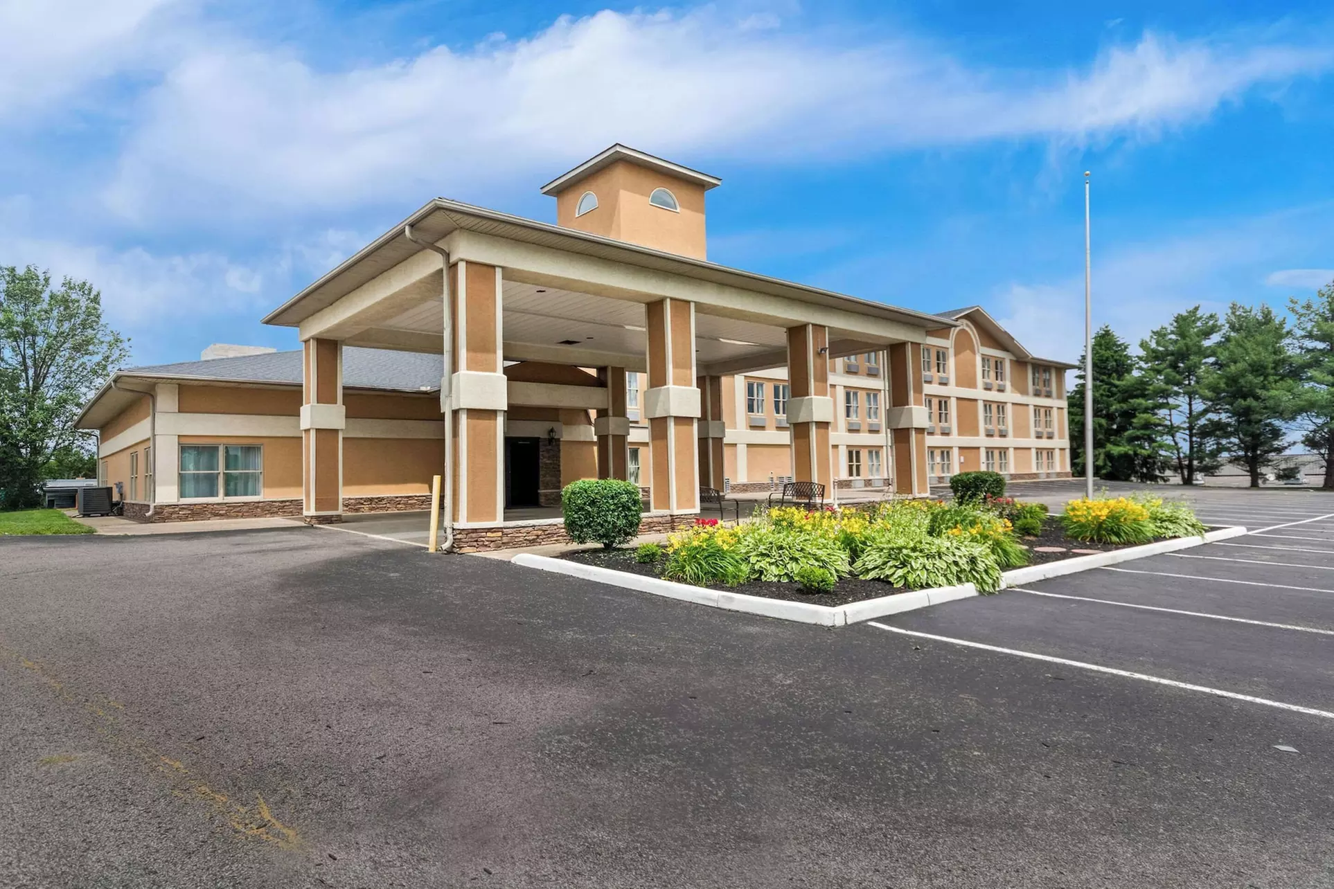 Quality Inn - Primary Image