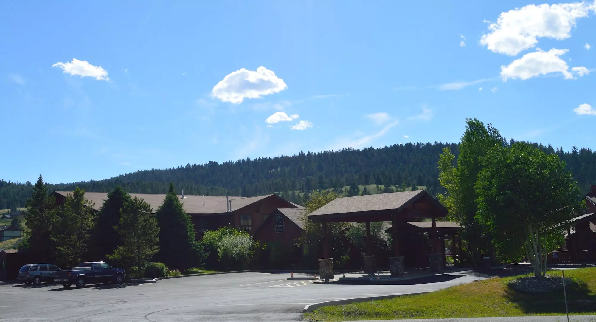 Buck's T-4 Lodge - Primary Image