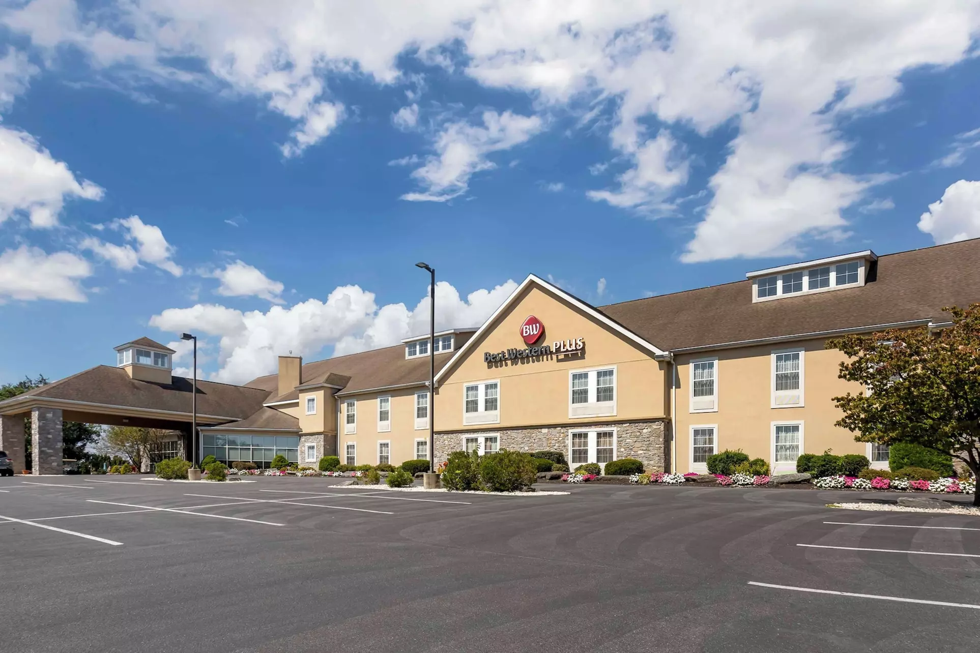 Best Western Plus Revere Inn & Suites - Primary Image
