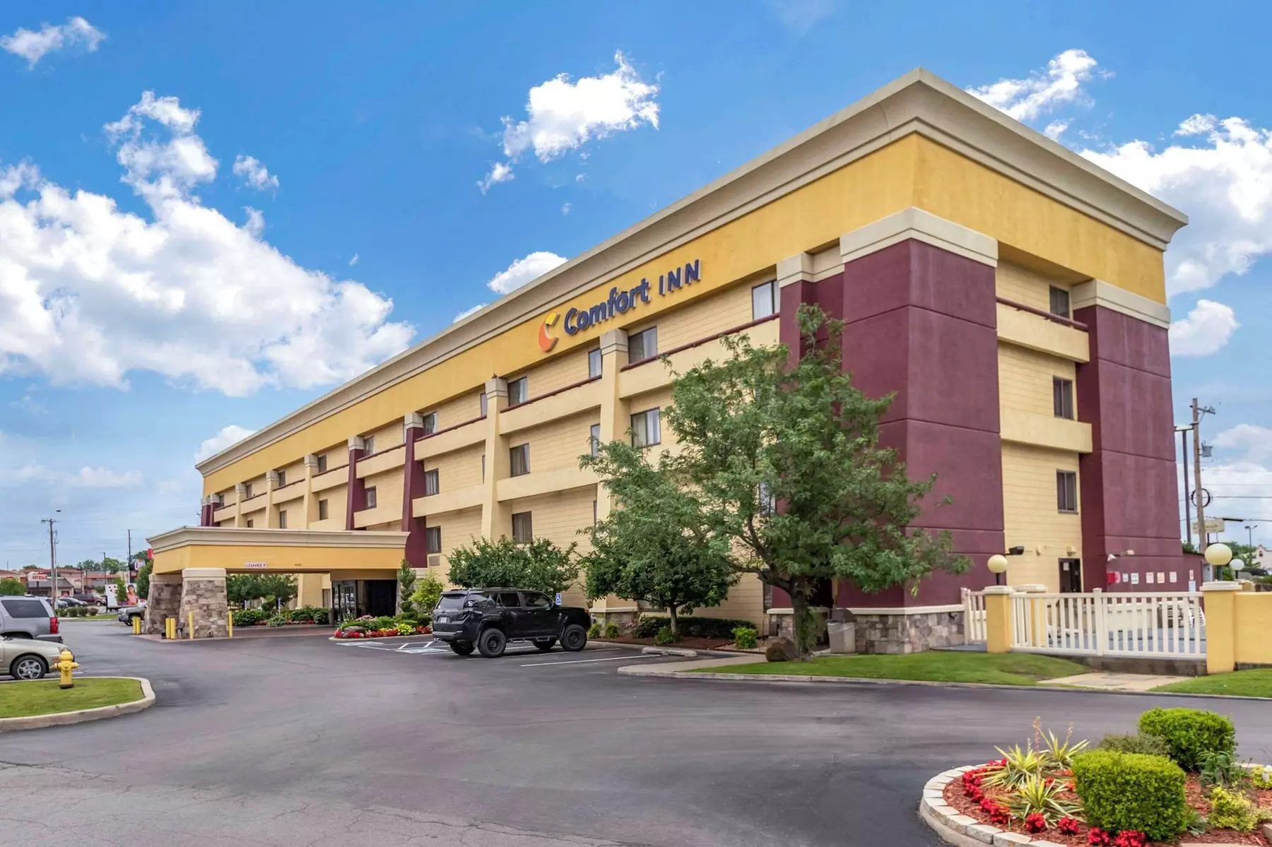 Comfort Inn Tulsa Midtown - Primary Image