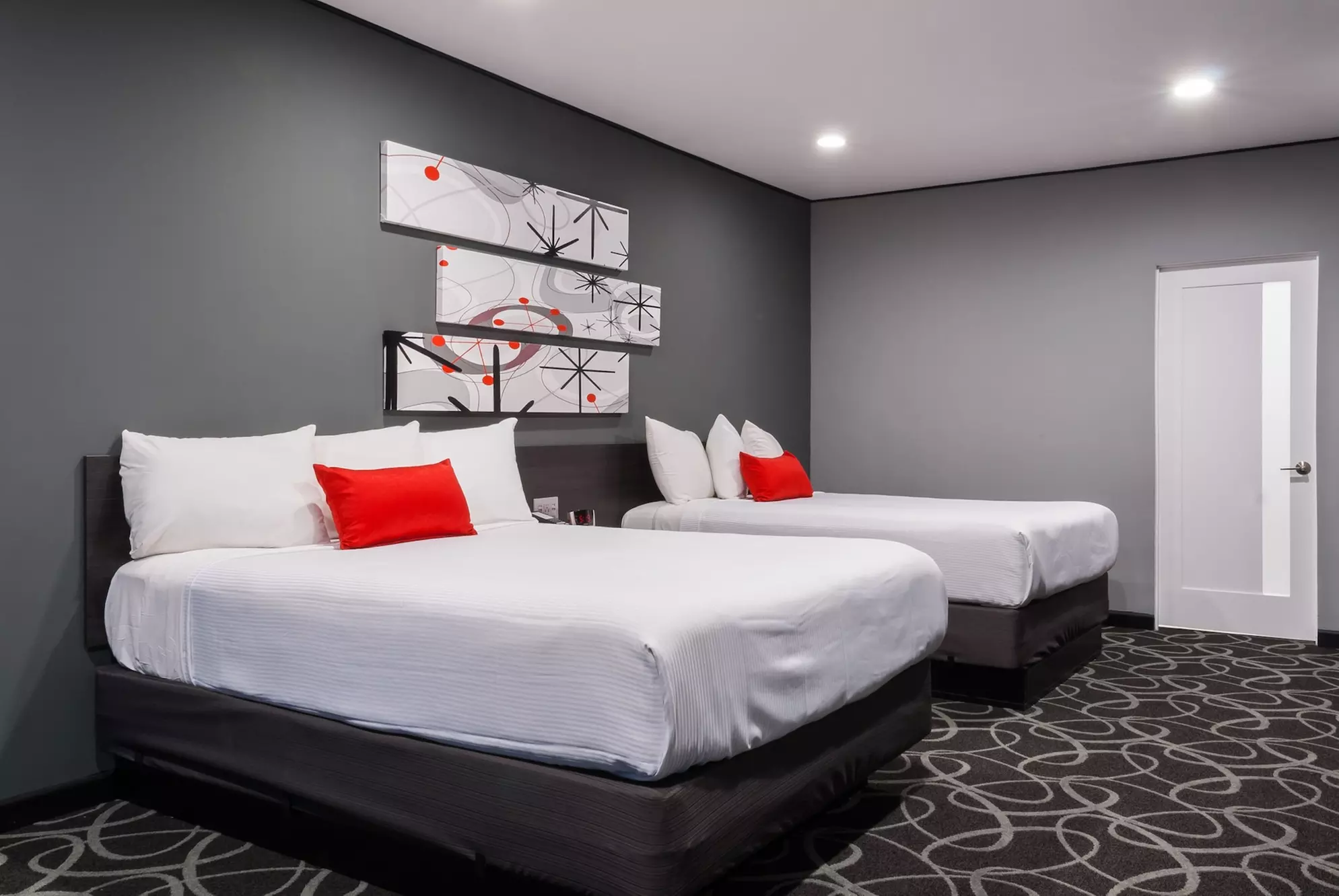 Astro Pasadena Hotel - Primary Image