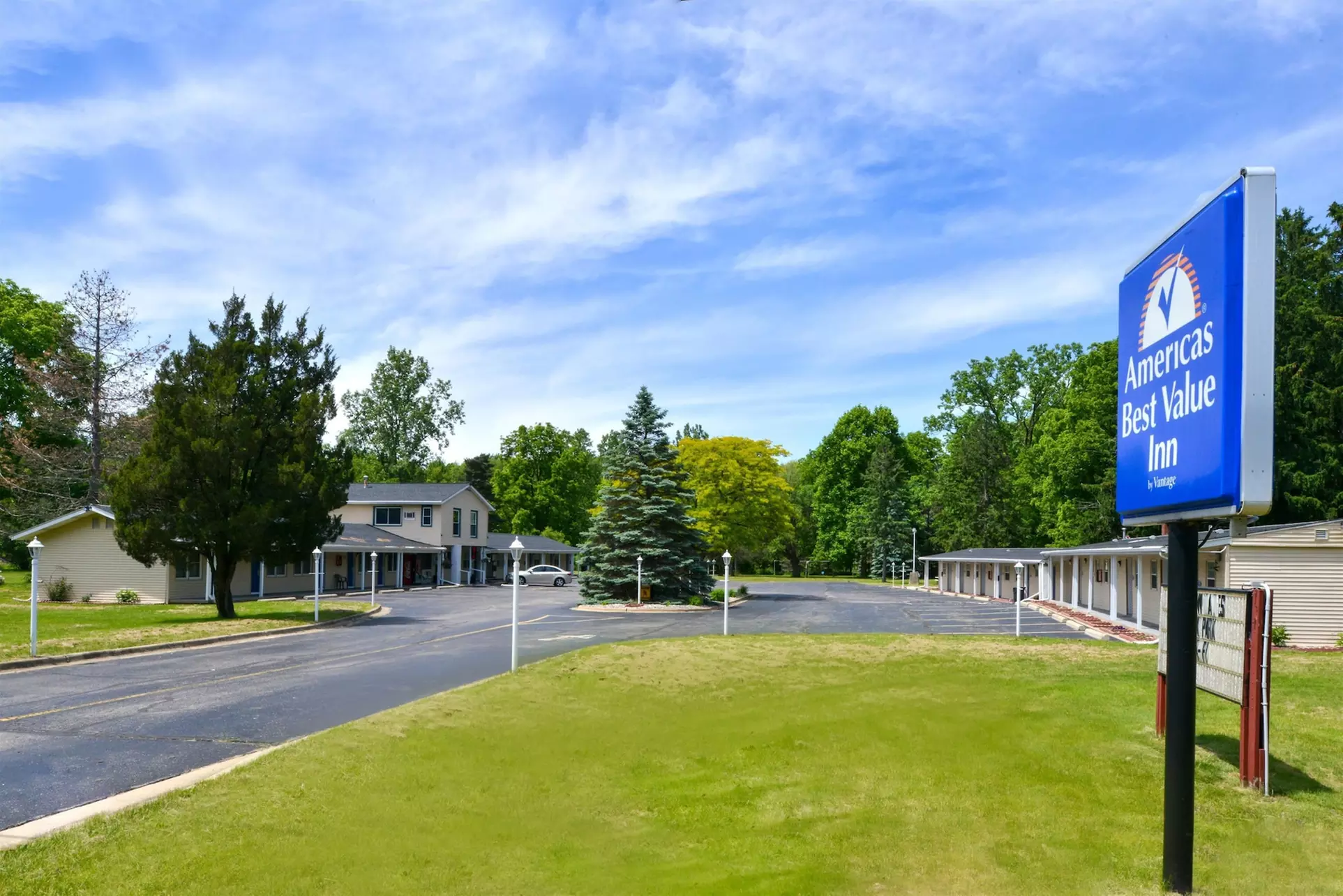 Americas Best Value Inn Jonesville Hillsdale - Primary Image