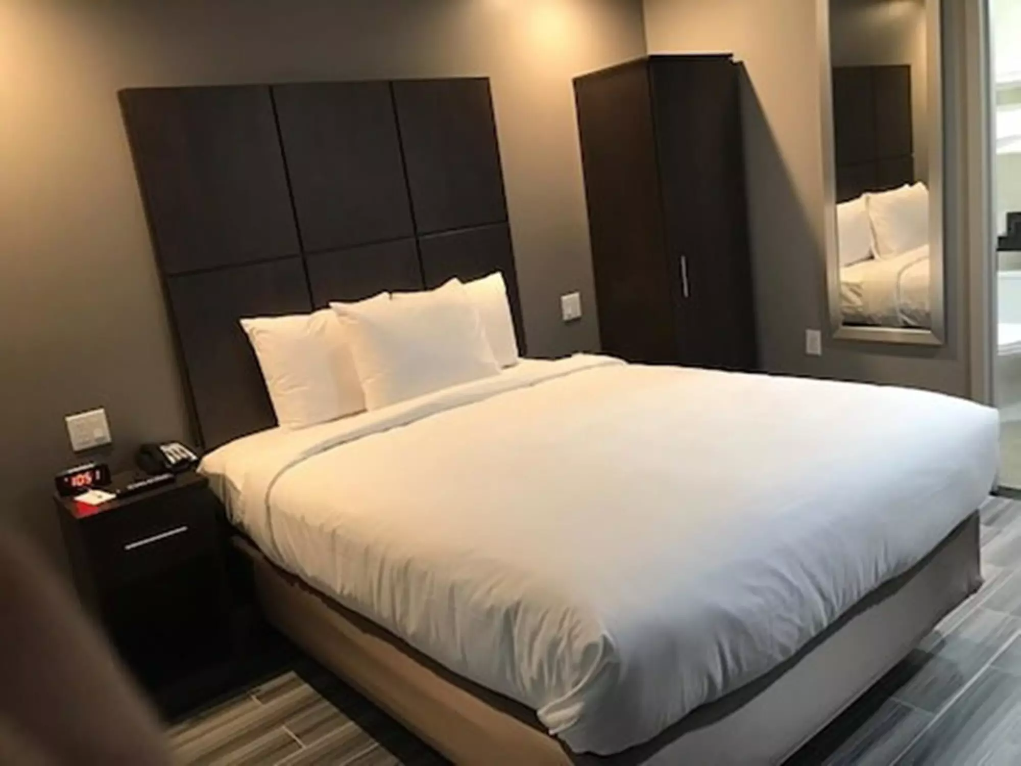 GWB Hotel - Primary Image