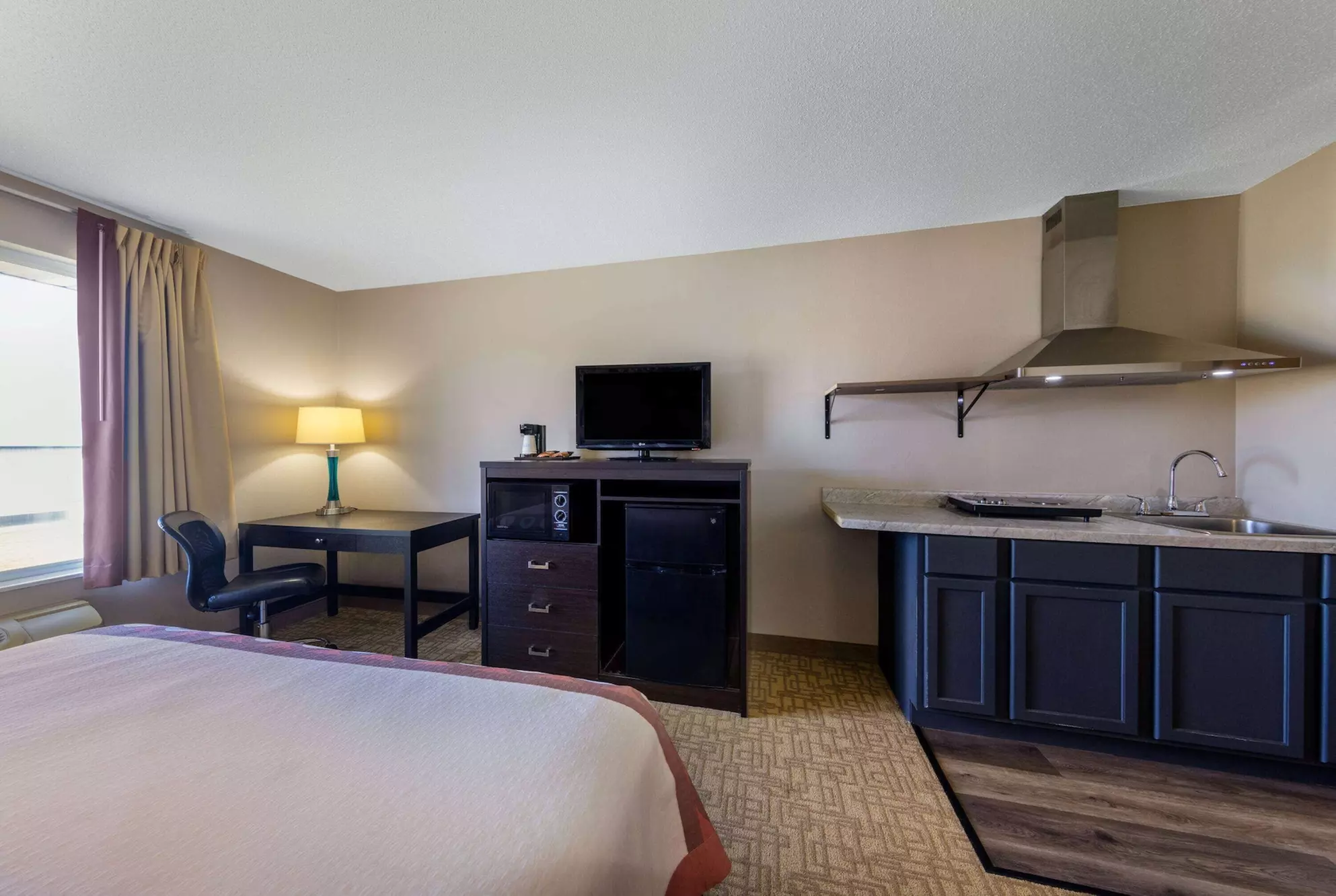 Super 8 by Wyndham Jackson MN - Primary Image