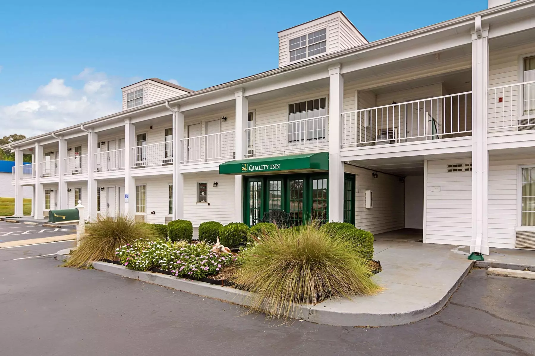 Quality Inn Thomaston - Primary Image