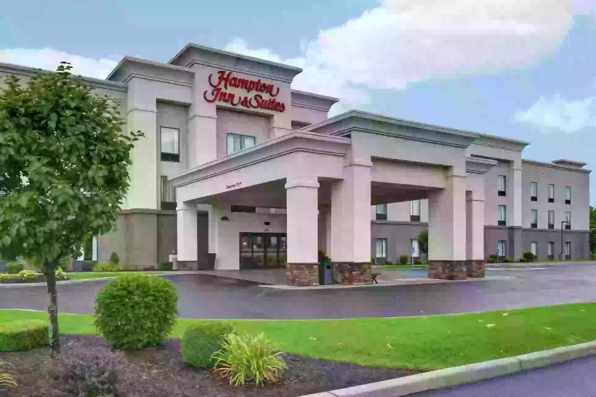 Hampton Inn and Suites New Hartford/Utica - Primary Image