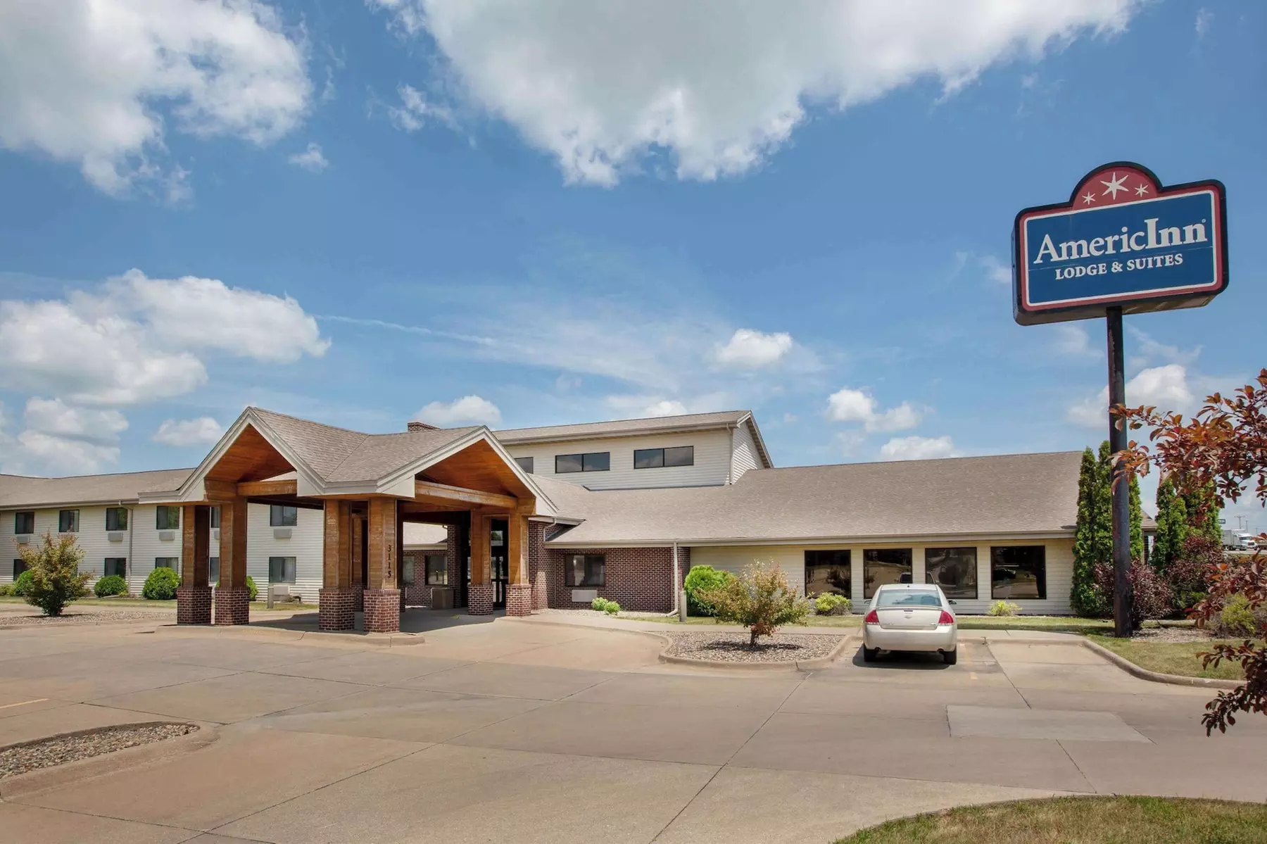 AmericInn by Wyndham Muscatine - Primary Image