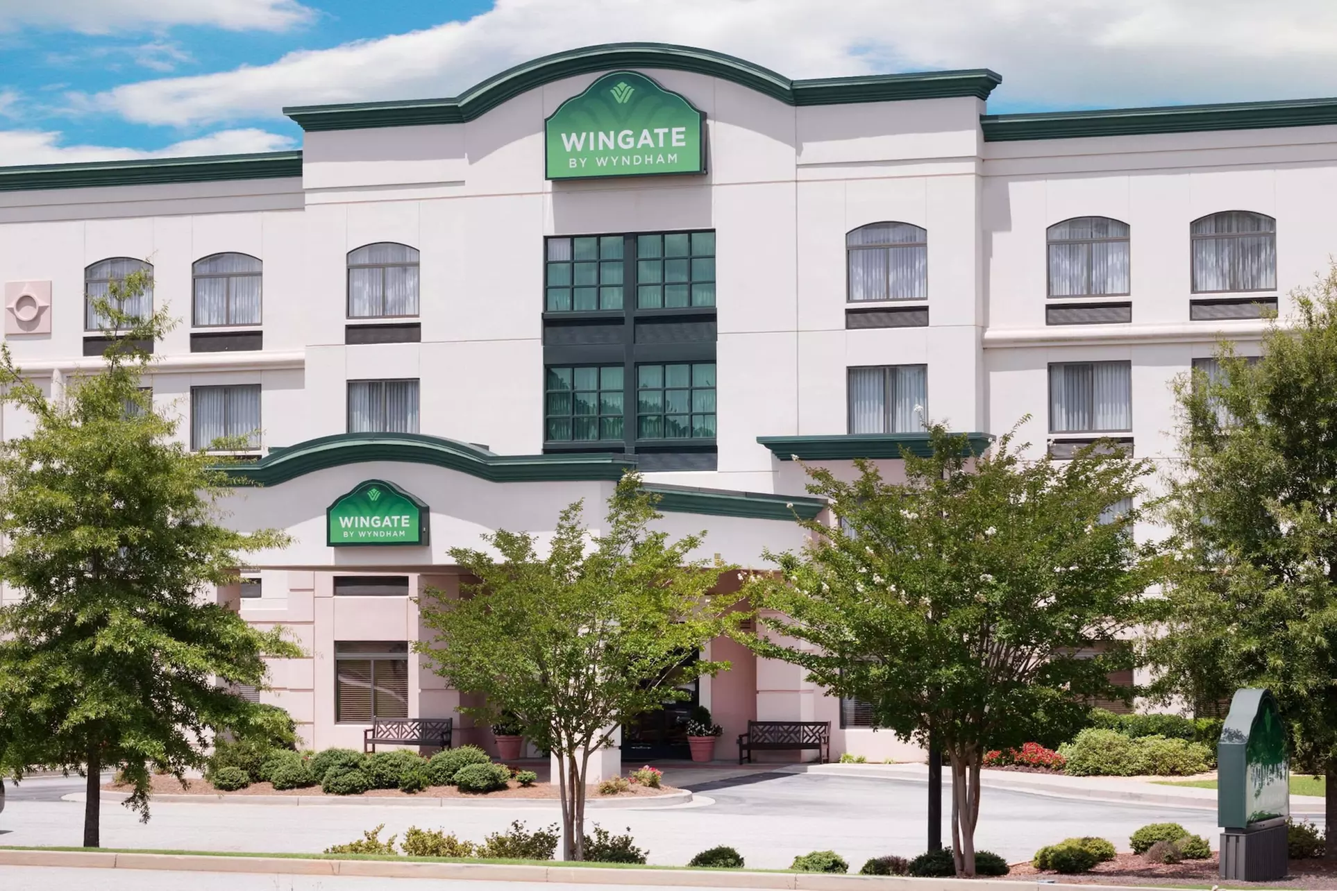 Wingate By Wyndham Lagrange - Primary Image