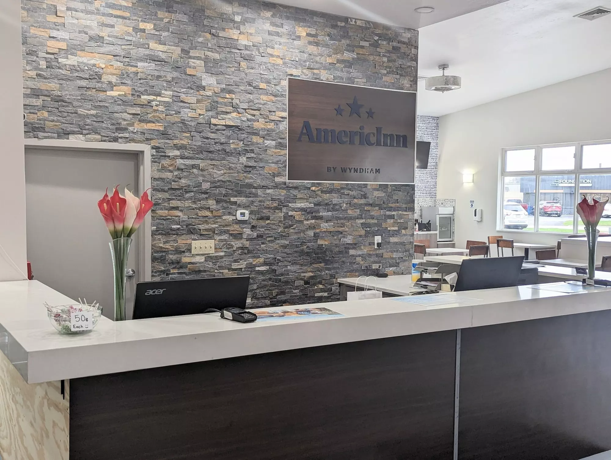 AmericInn by Wyndham Green Bay Near Stadium - Primary Image