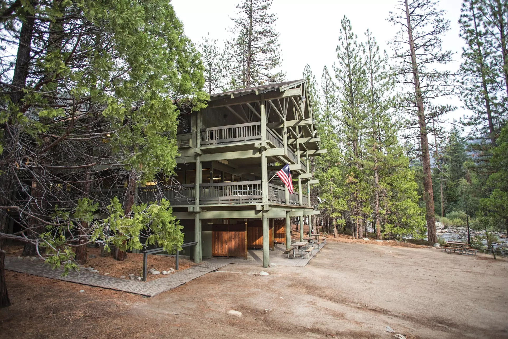 Cedar Grove Lodge - Primary Image