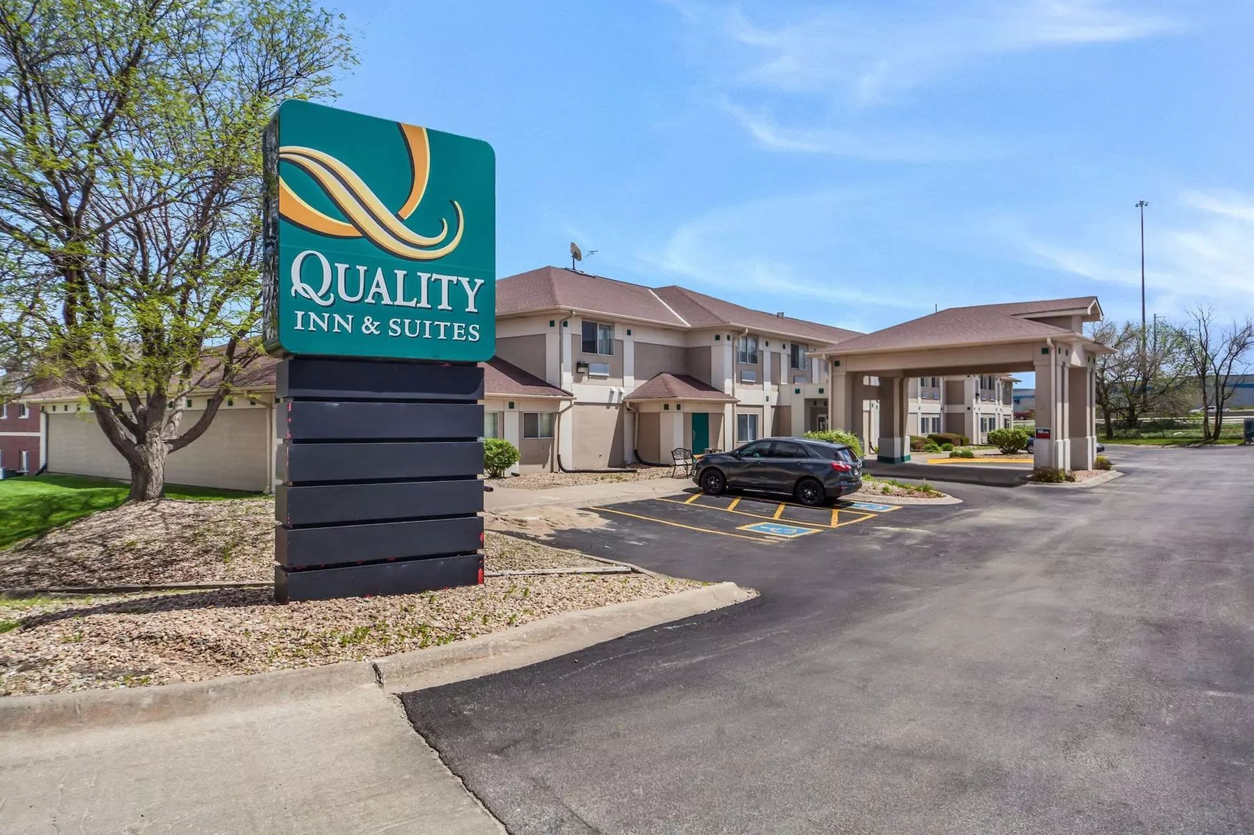 Quality Inn & Suites Omaha Chalco - Primary Image