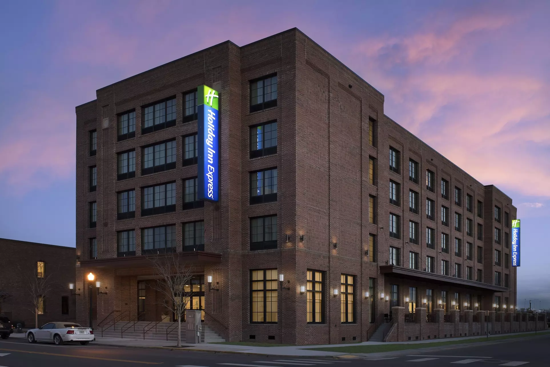 Holiday Inn Express Pensacola Downtown by IHG - Primary Image
