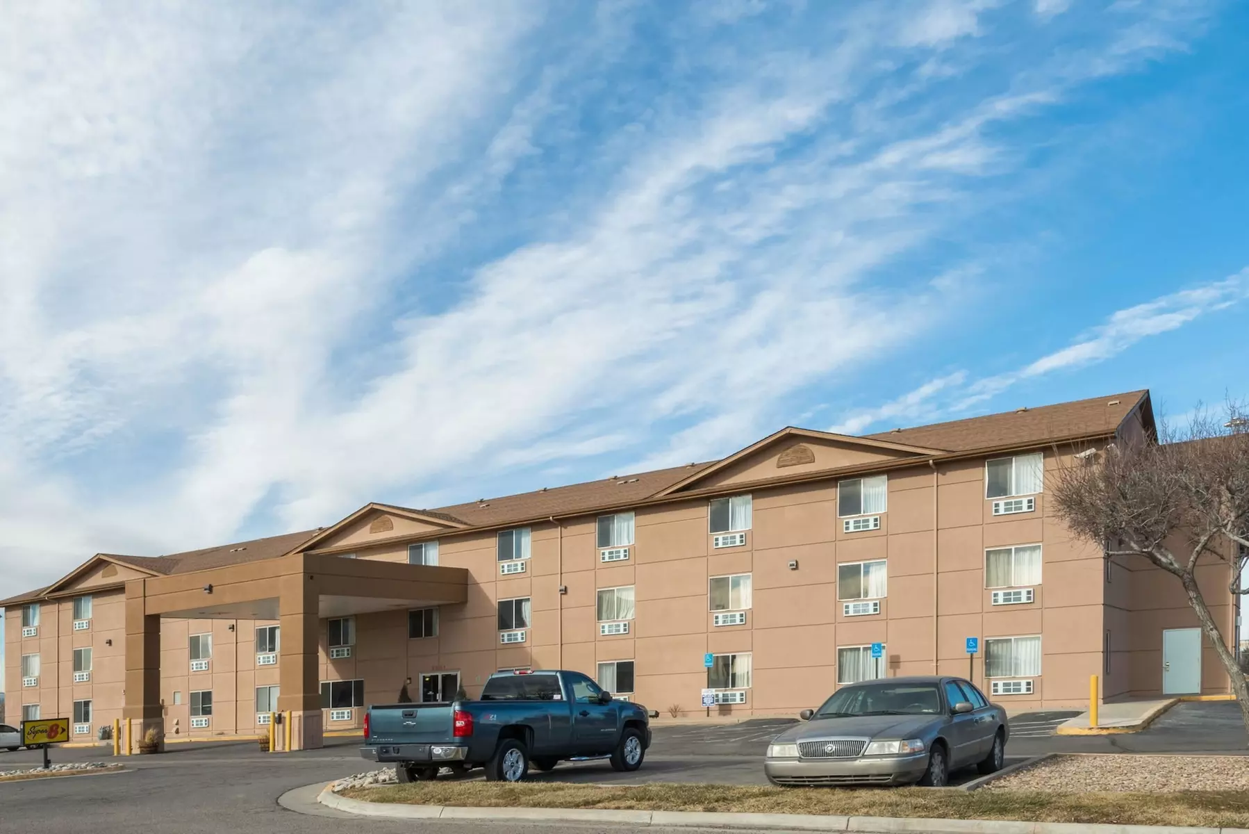 Super 8 by Wyndham Henderson North East Denver - Primary Image