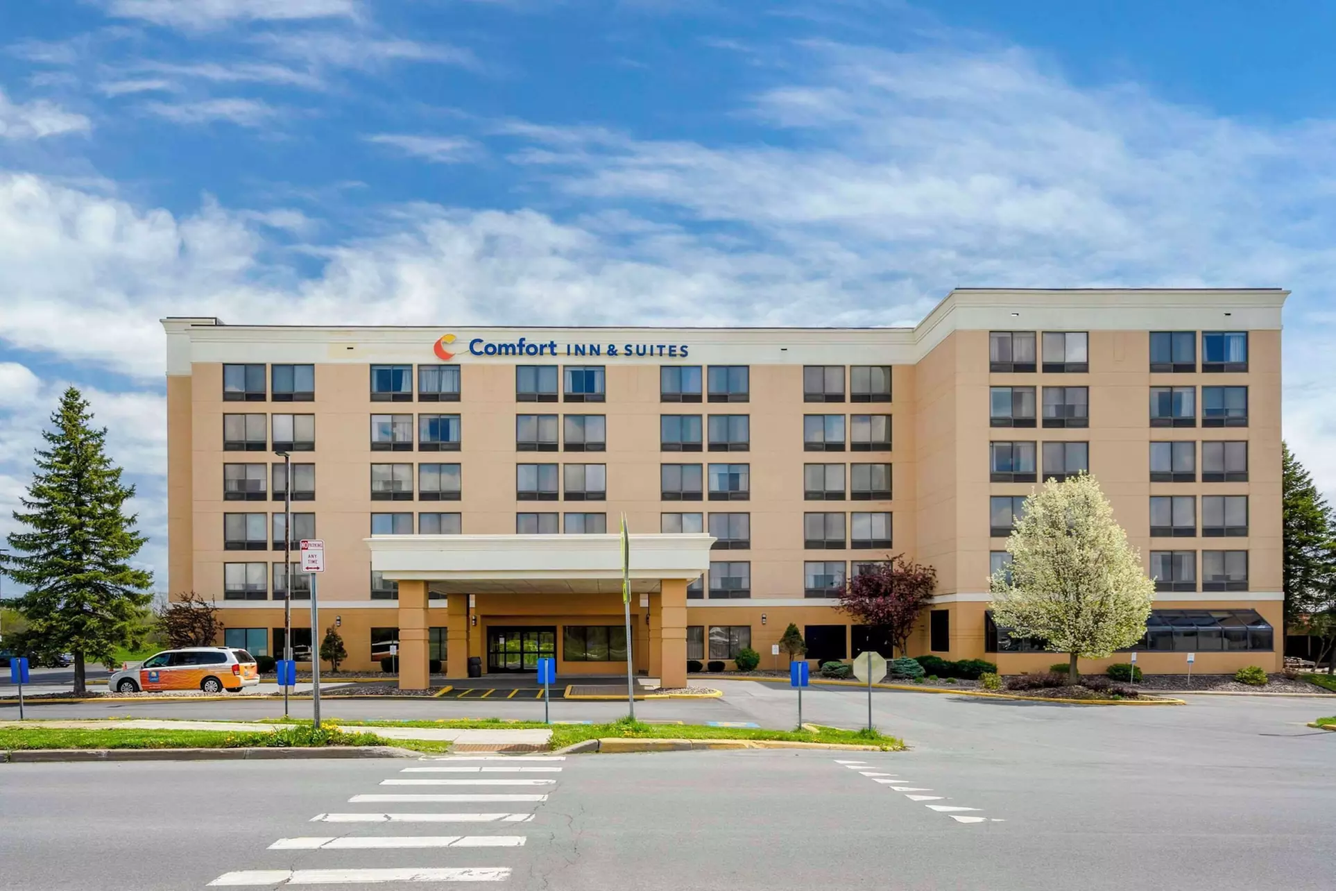 Comfort Inn & Suites Watertown - 1000 Islands - Primary Image