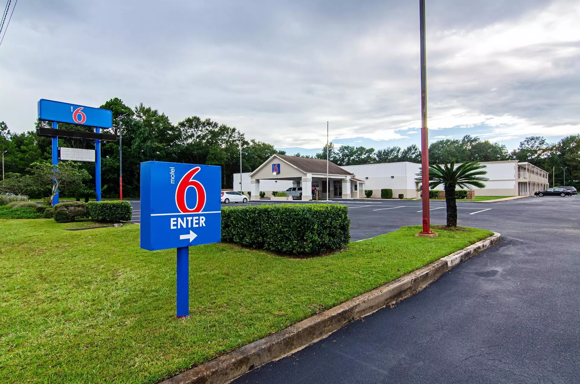 Motel 6 Bay Minette, AL - Primary Image