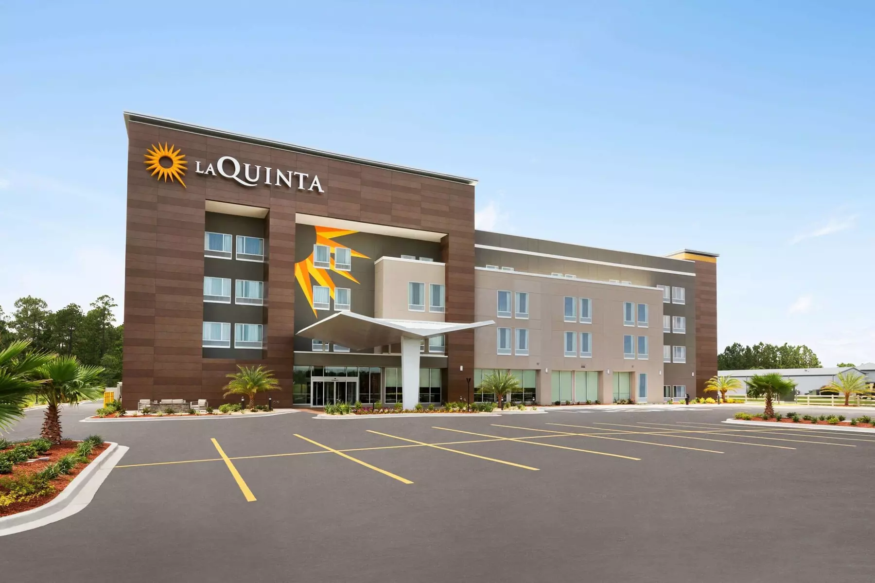 La Quinta Inn & Suites by Wyndham Brunswick/Golden Isles - Primary Image