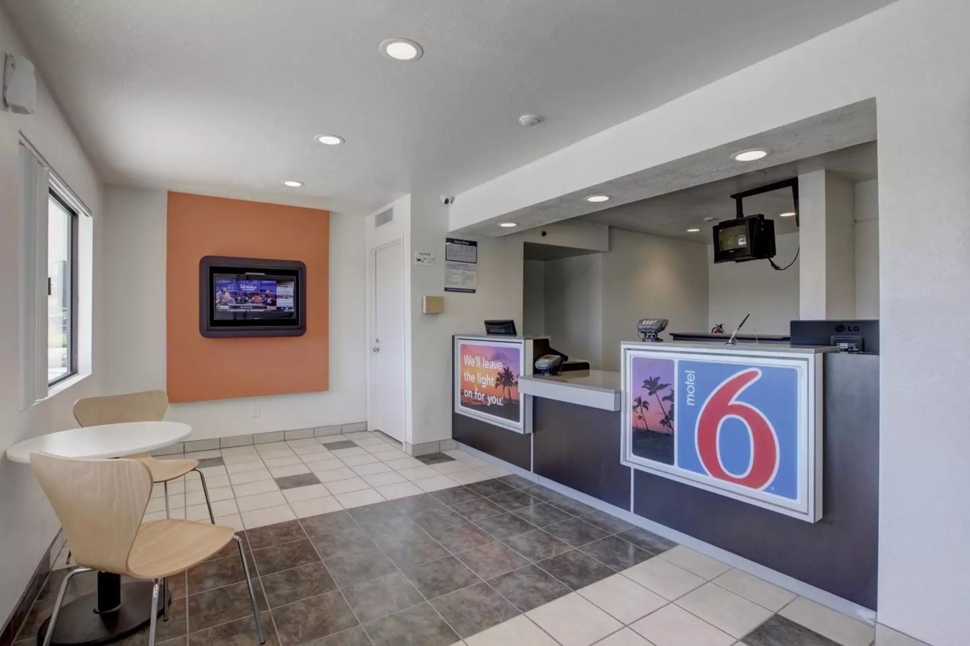 Motel 6 Corona, CA - Primary Image