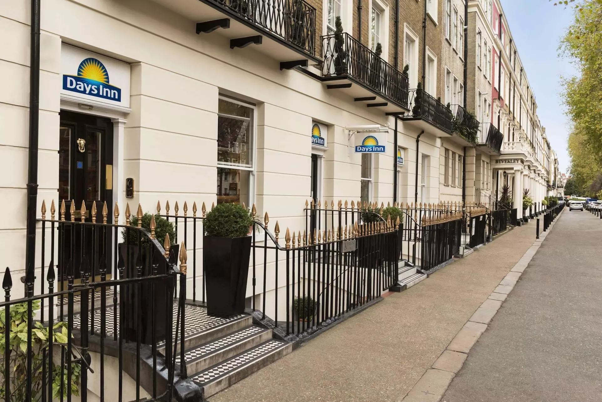 Days Inn by Wyndham London Hyde Park - Primary Image