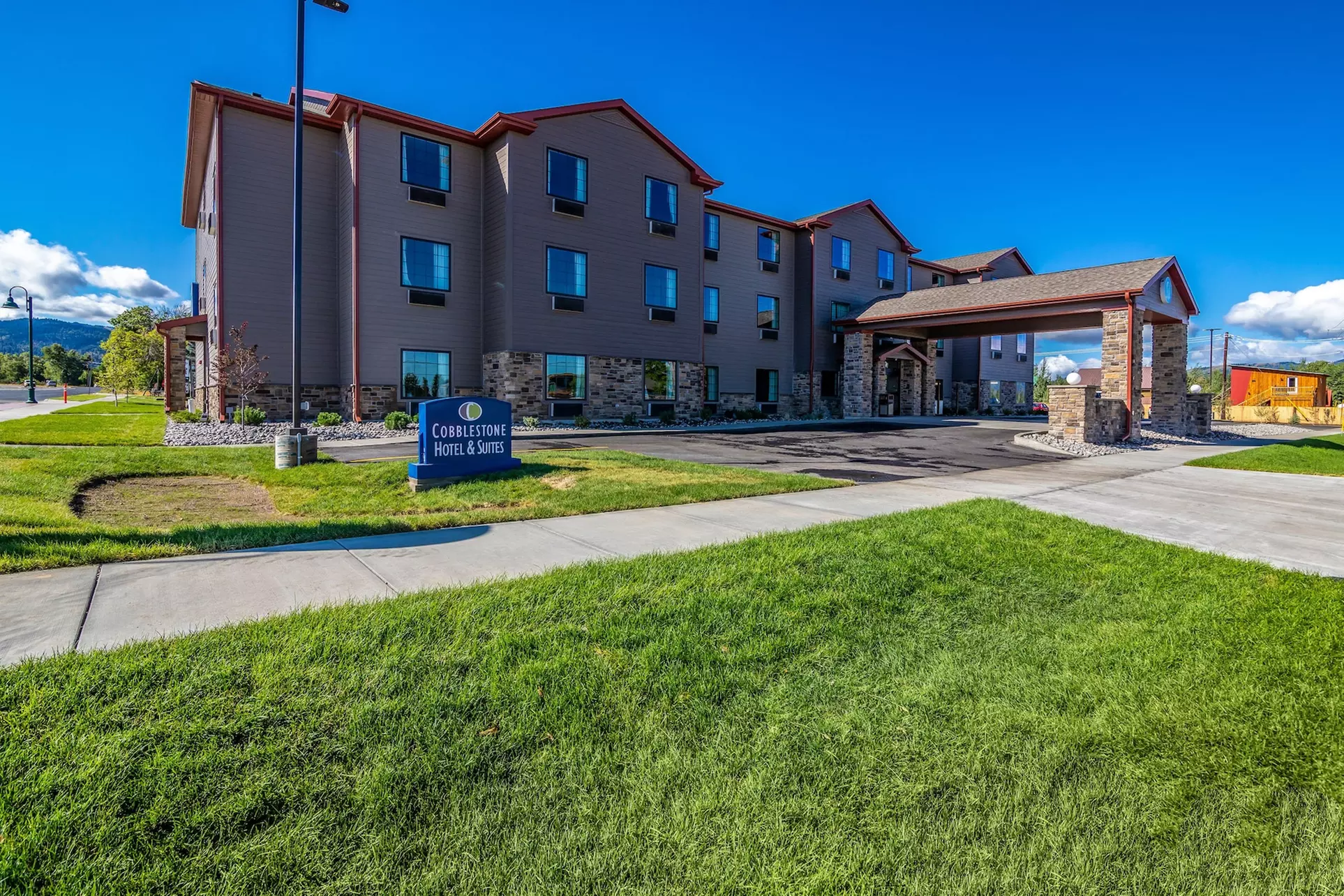 Cobblestone Hotel & Suites - Victor - Primary Image
