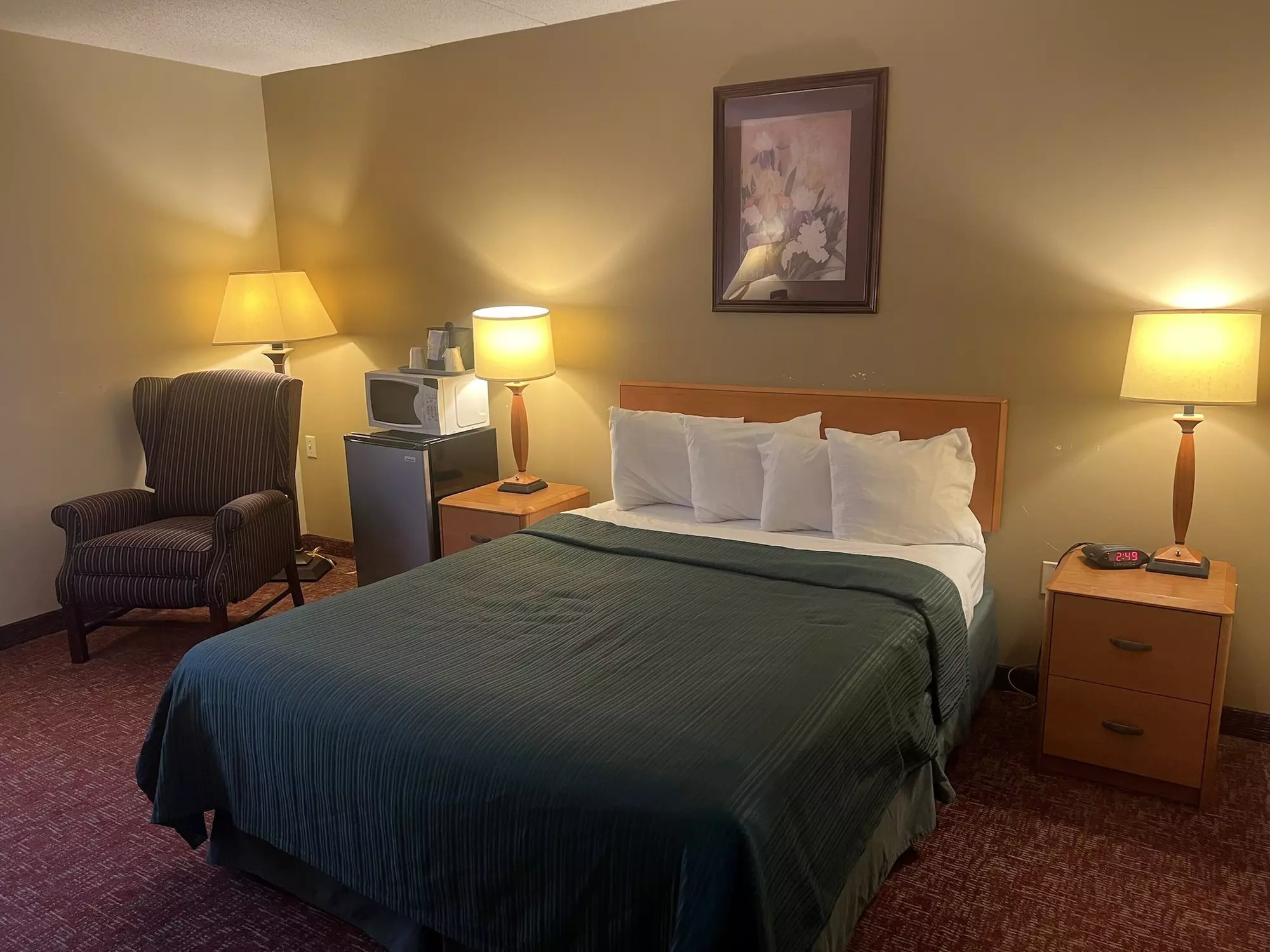 All Seasons Inn & Suites - Primary Image