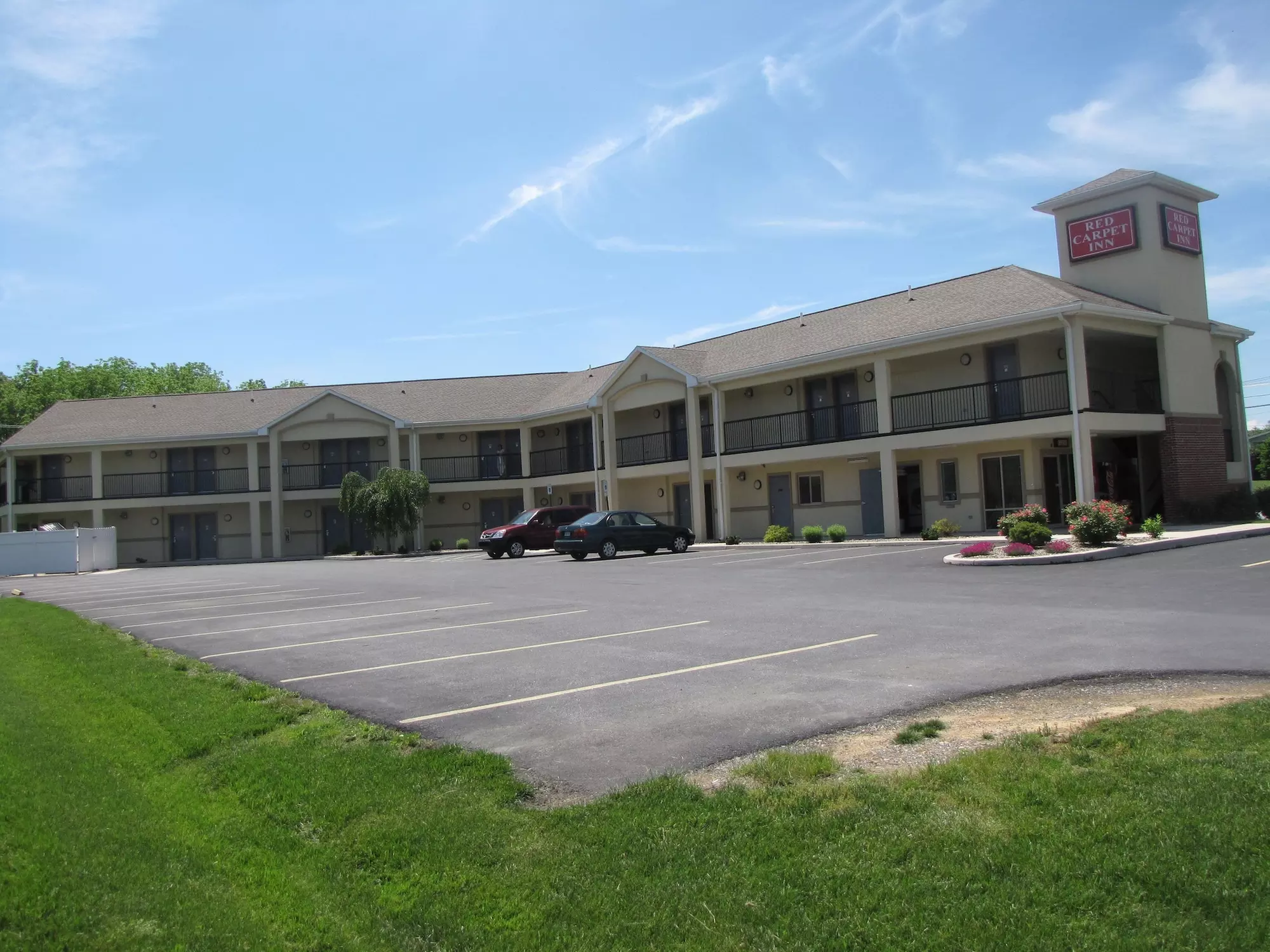 Red Carpet Inn Chambersburg - Primary Image