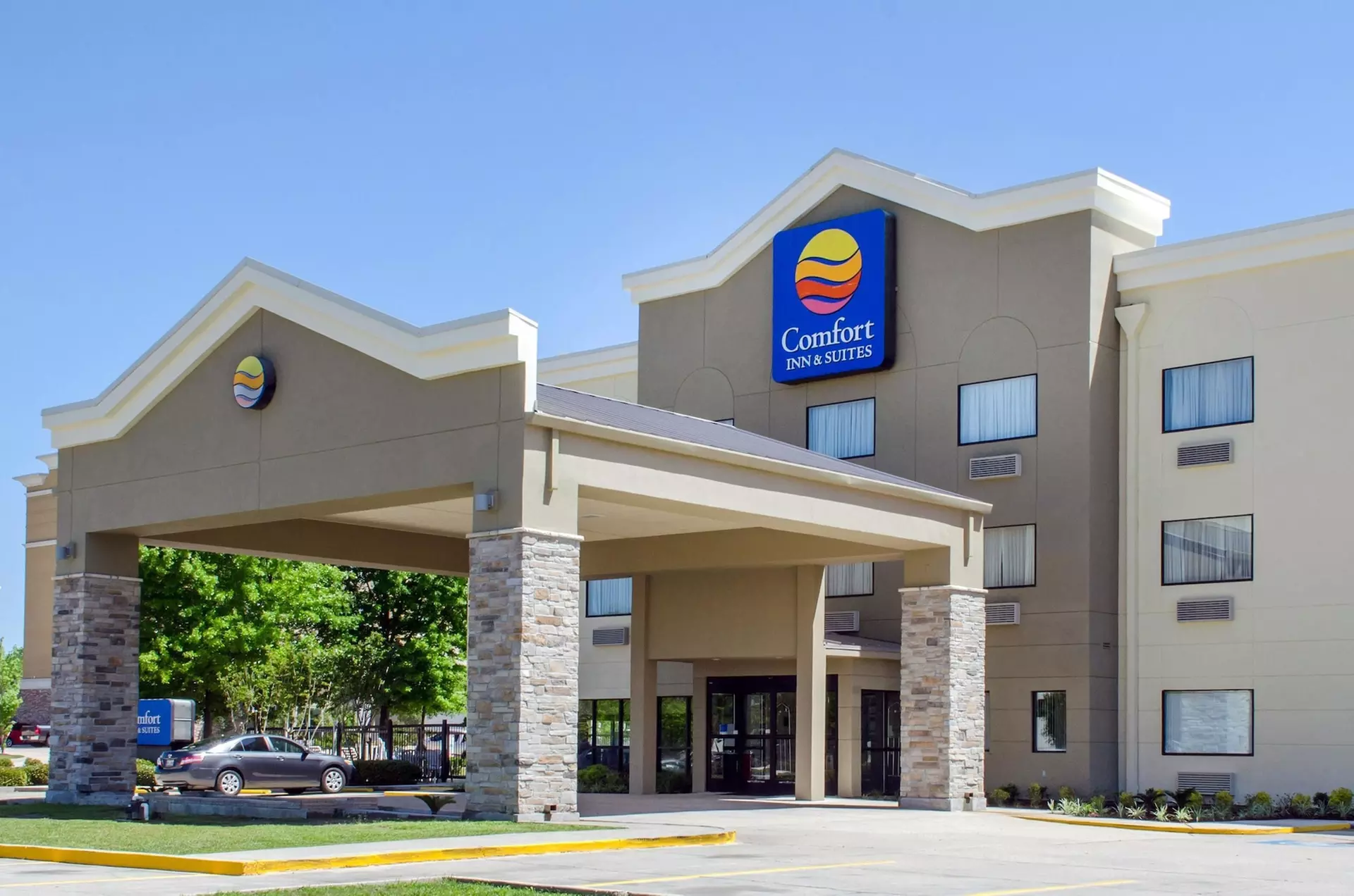 Comfort Inn & Suites Covington - Mandeville - Primary Image