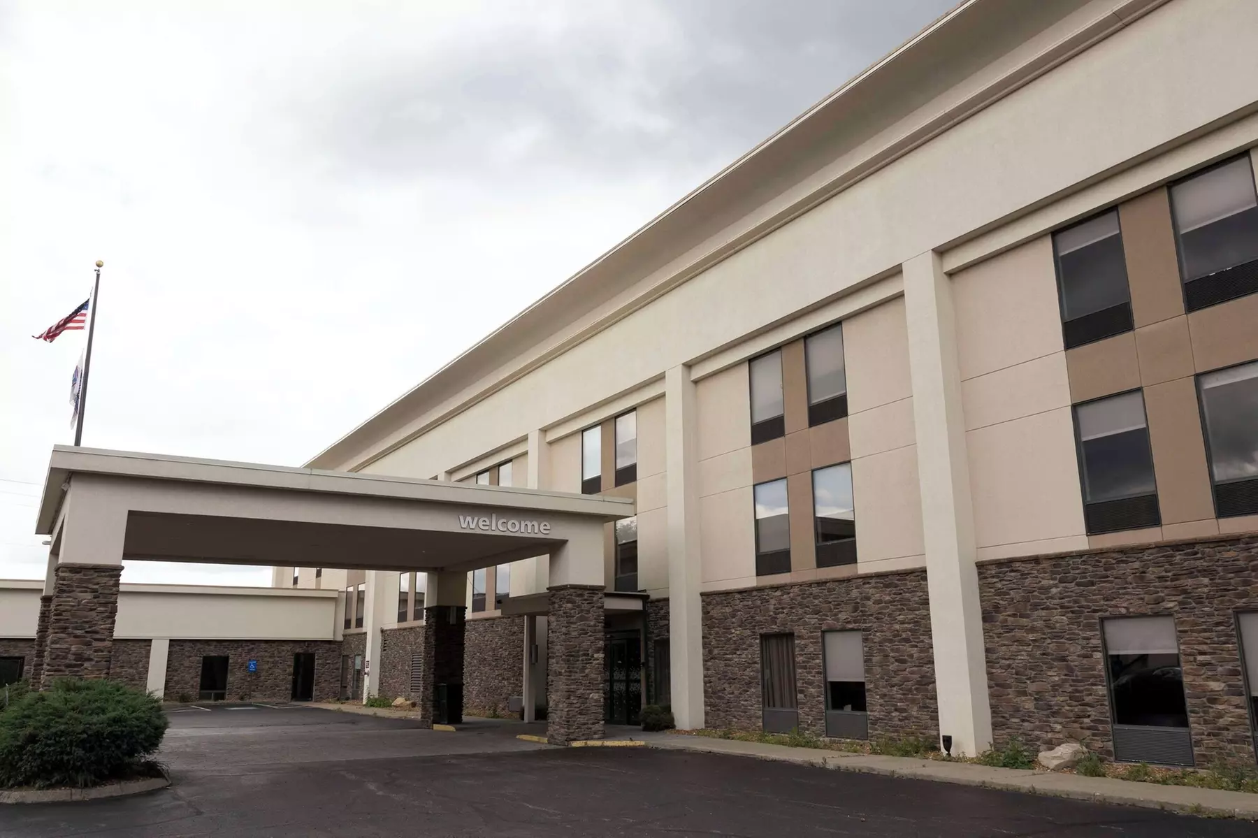 Hampton Inn Kent/Akron Area - Primary Image