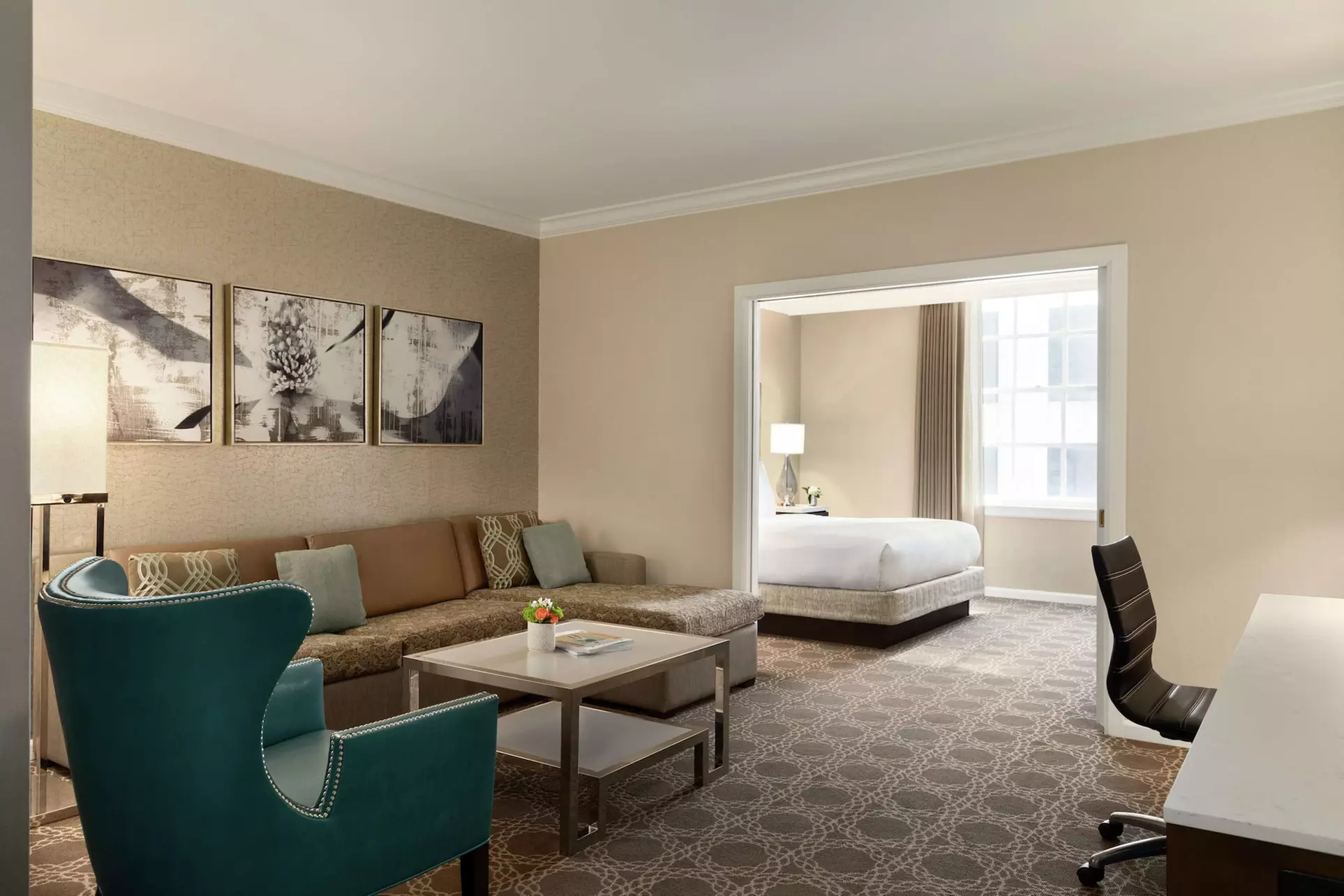 Hilton New Orleans/St. Charles Avenue - Primary Image