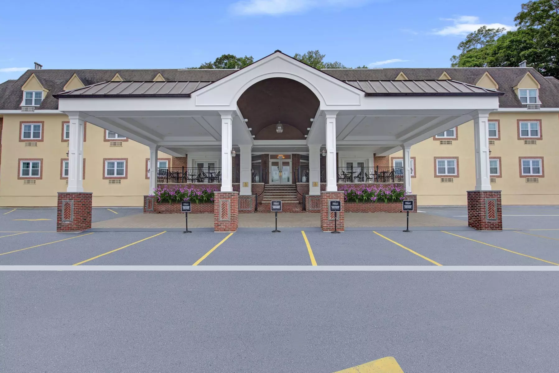 The Roslyn, Tapestry Collection by Hilton - Primary Image