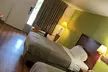 Econo Lodge - Second Medium