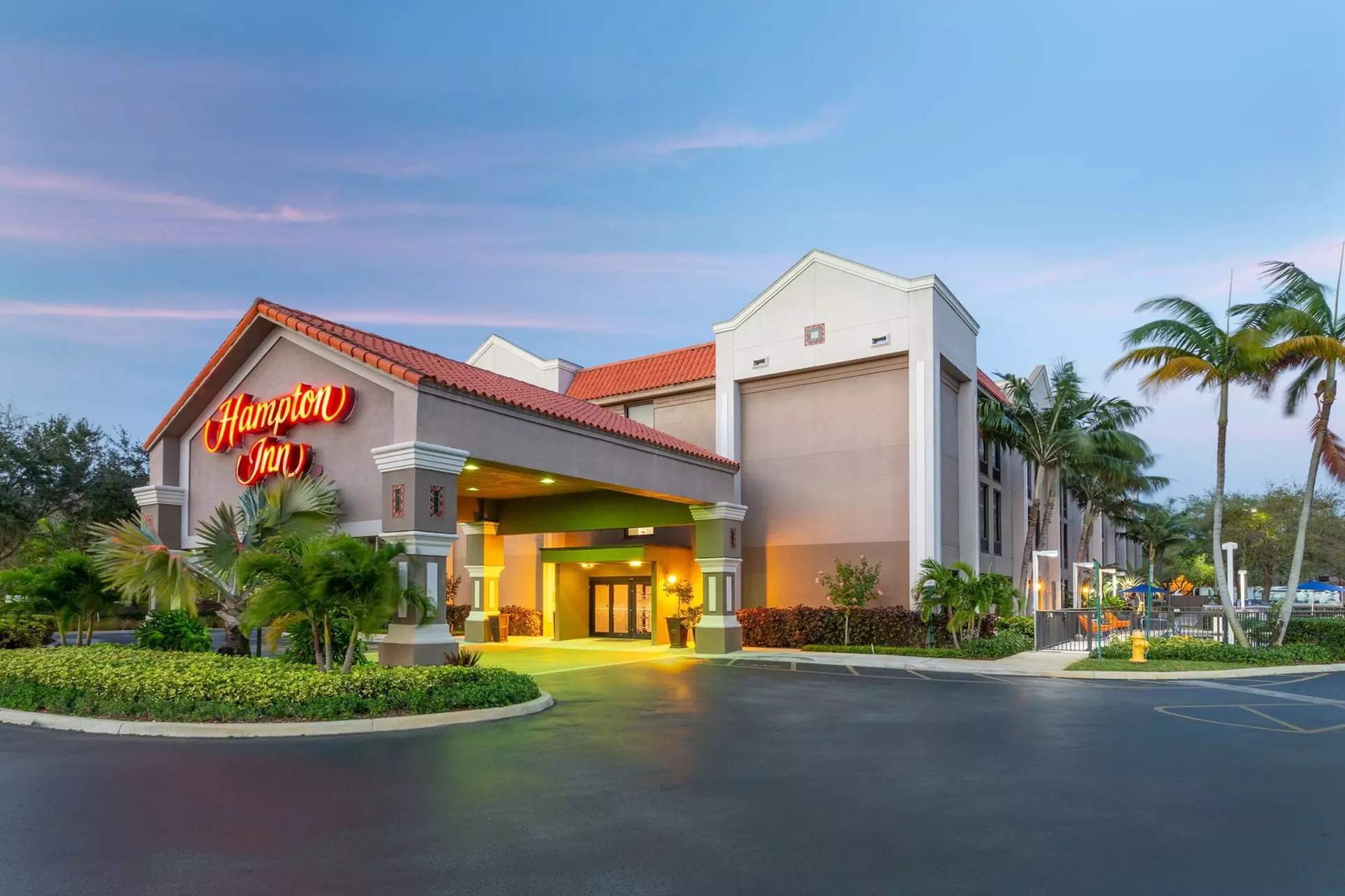 Hampton Inn Ft. Lauderdale-Commercial Blvd. - Primary Image