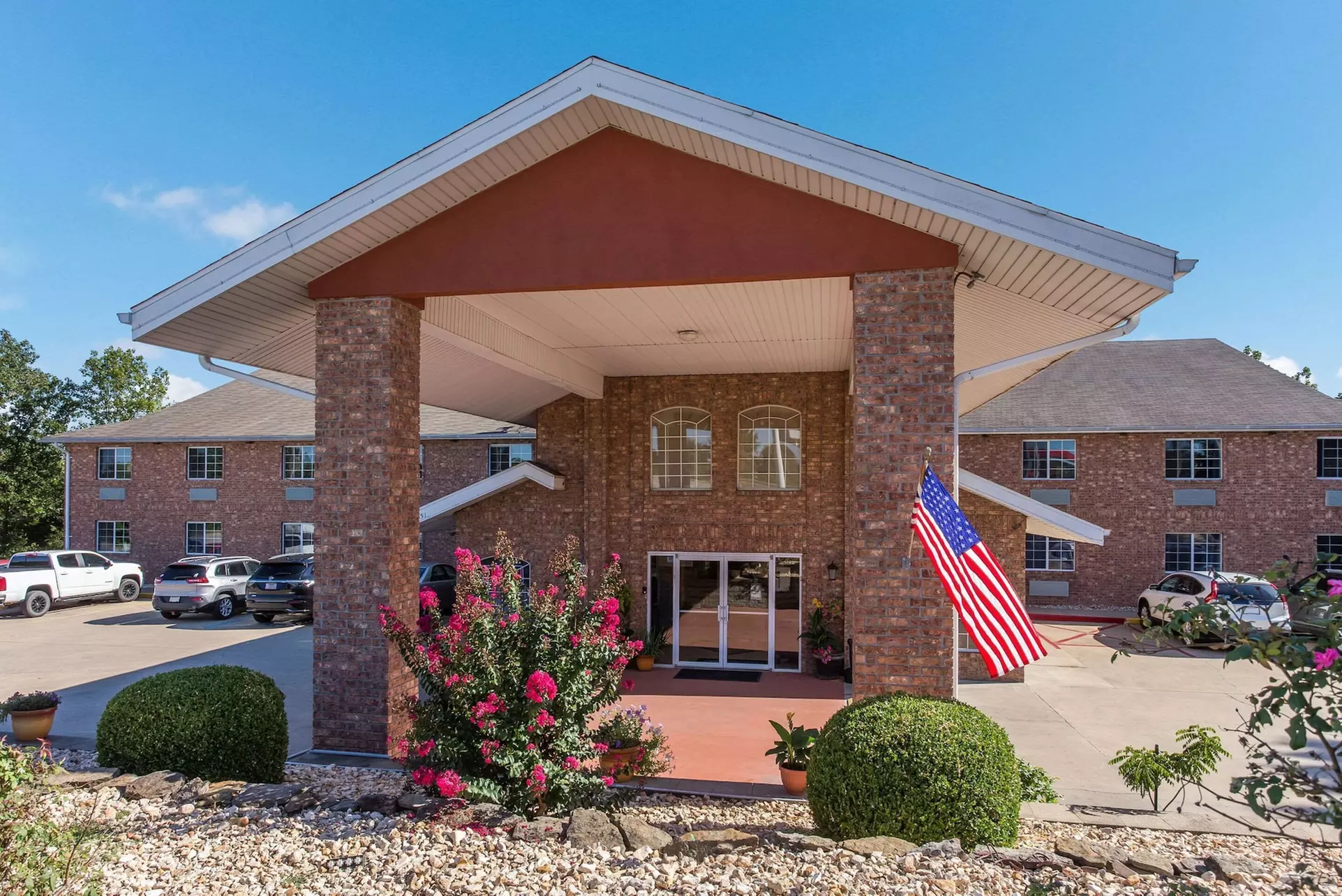 Rodeway Inn Branson, Brick House - Primary Image