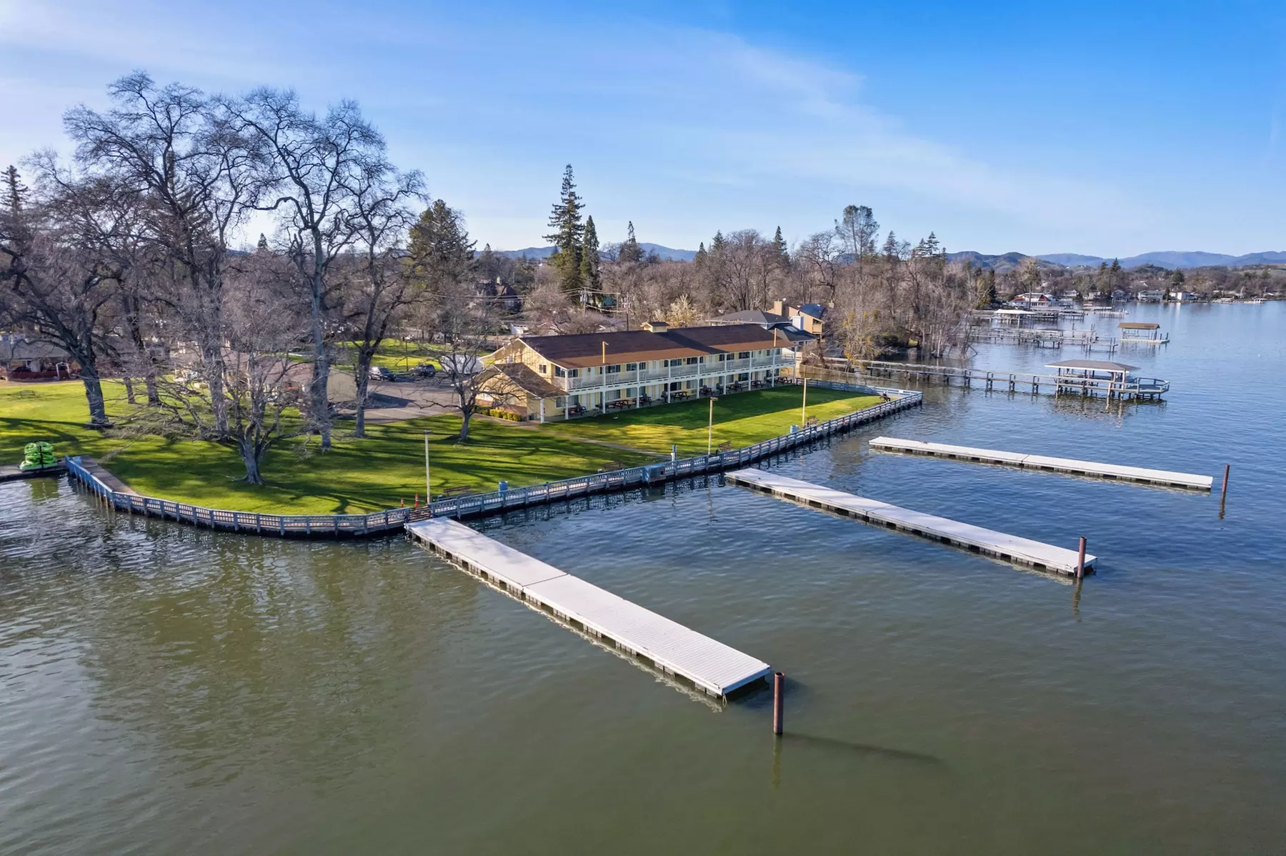 Skylark Shores Resort - Primary Image