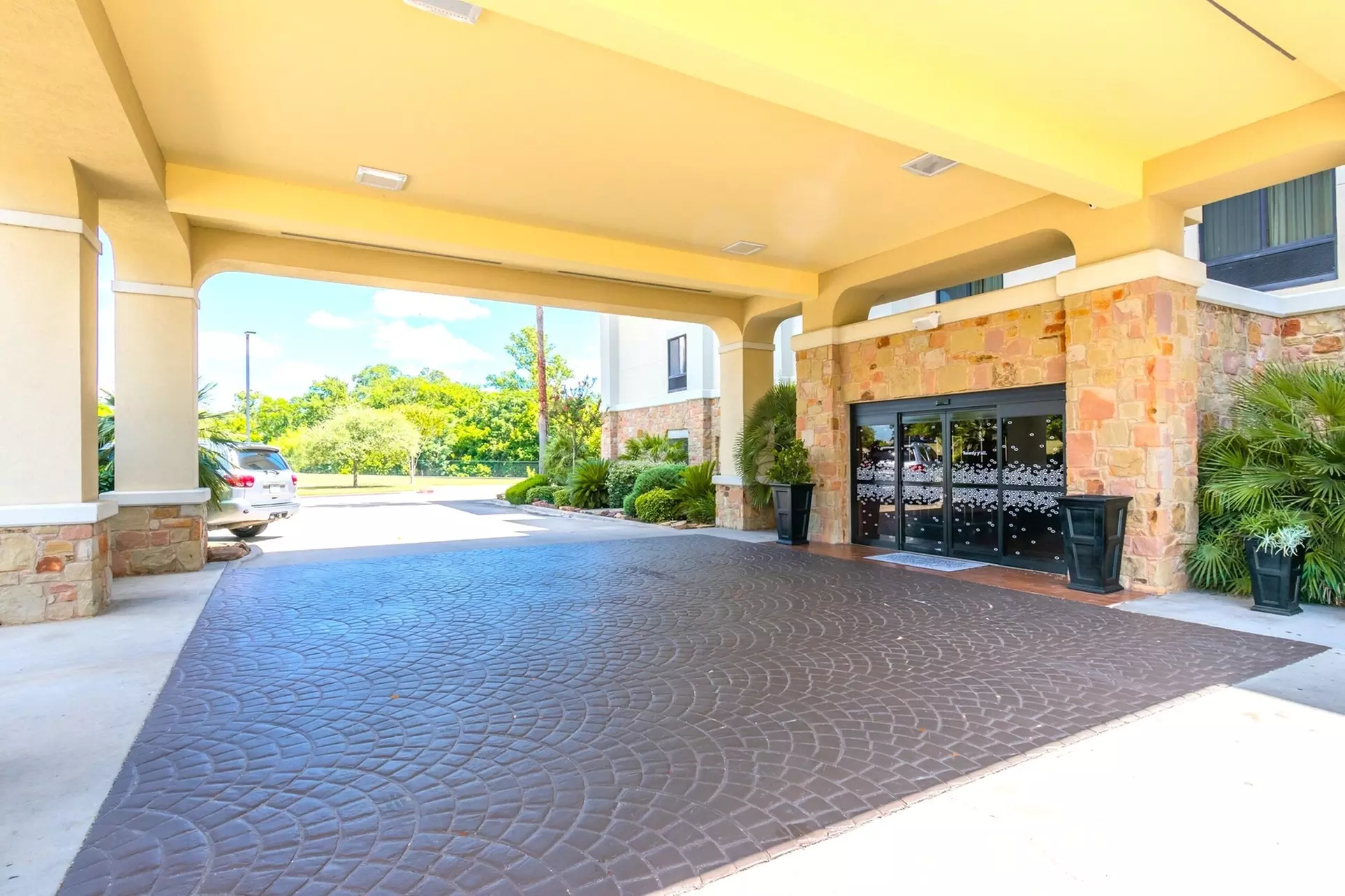 Hampton Inn and Suites College Station - Primary Image
