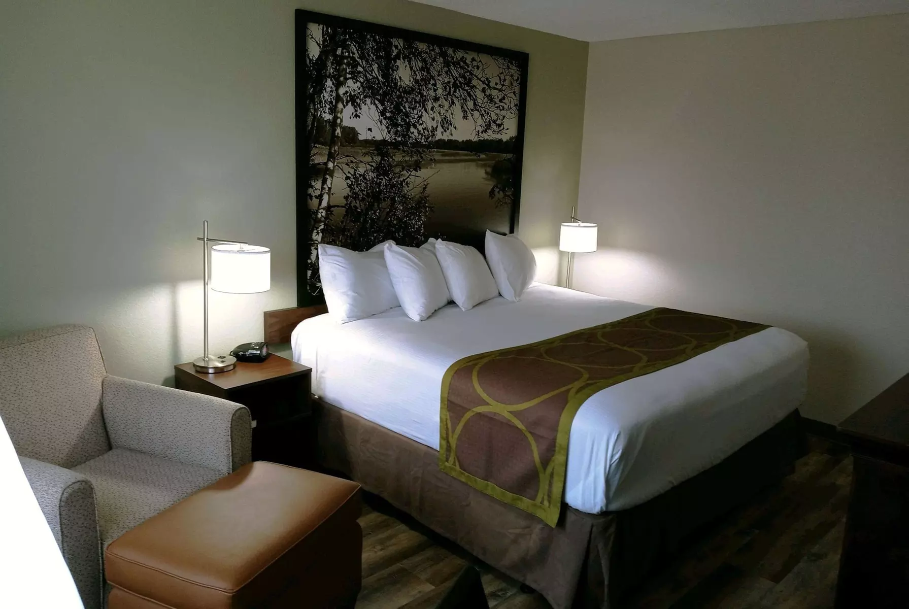 Super 8 by Wyndham Alexandria MN - Primary Image