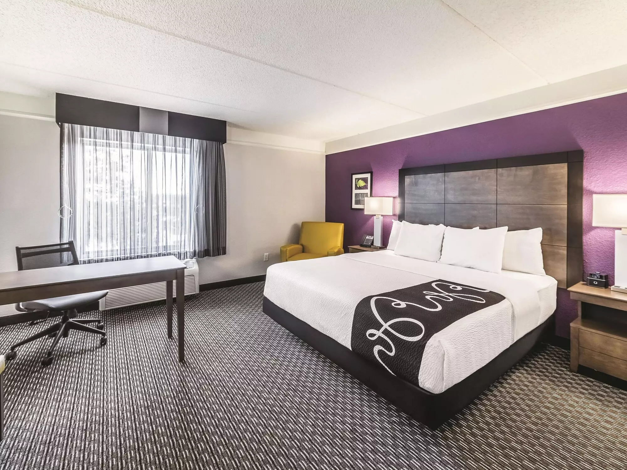 La Quinta Inn & Suites by Wyndham Austin Airport - Primary Image