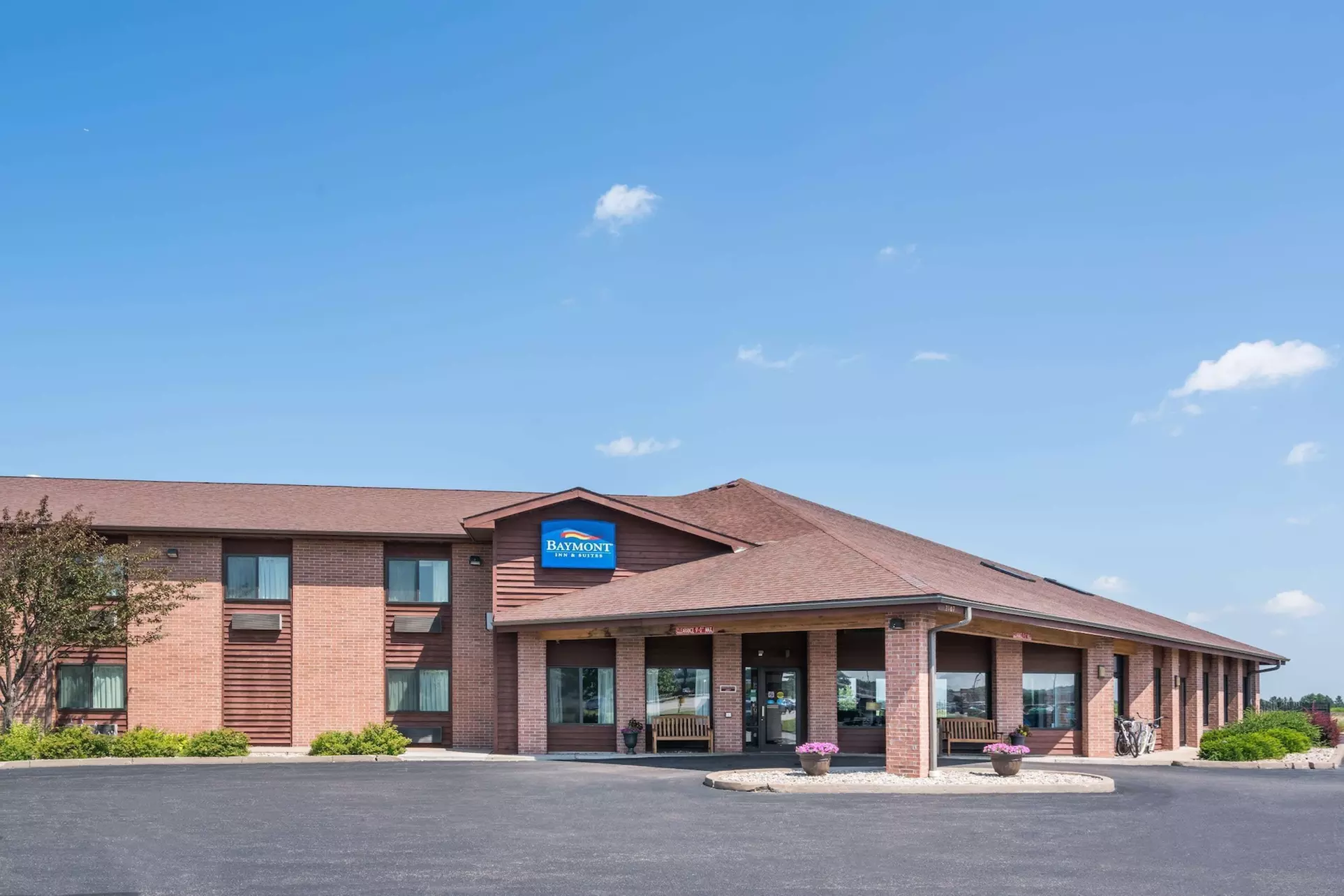 Baymont by Wyndham Marshfield - Primary Image