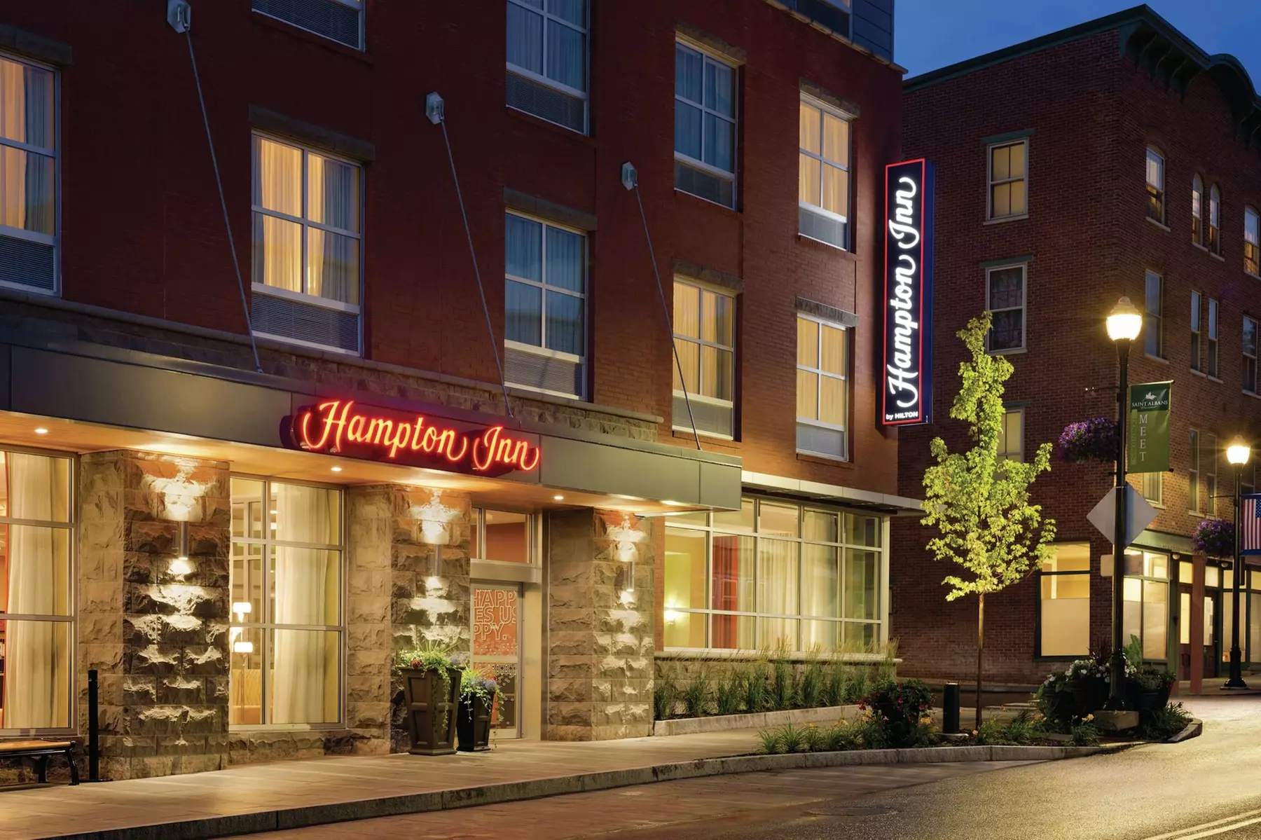 Hampton Inn St. Albans - Primary Image