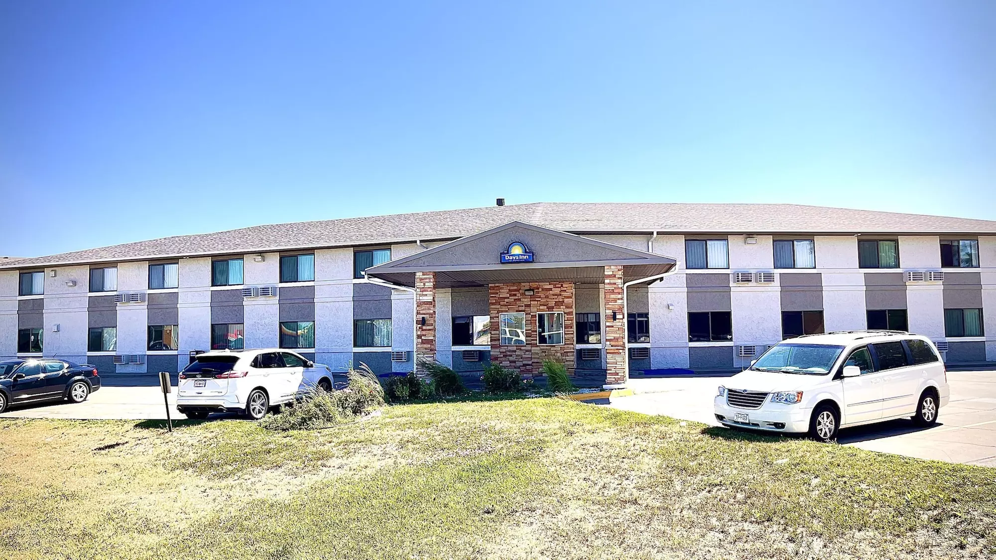 Days Inn by Wyndham York - Primary Image