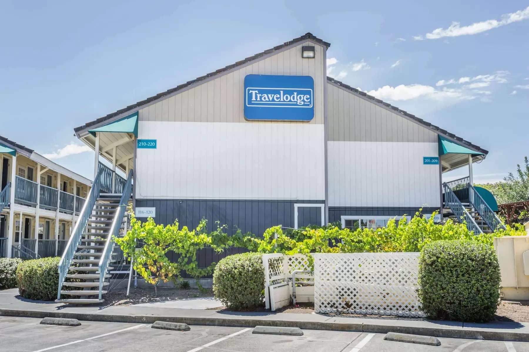 Travelodge by Wyndham Fairfield/Napa Valley - Primary Image